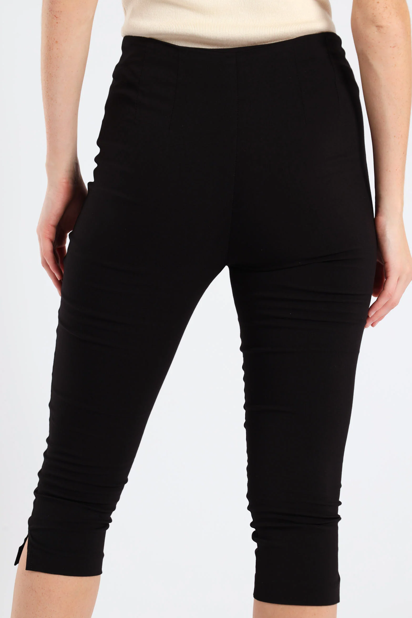 Skinny Capri Pants - Black - Image 5