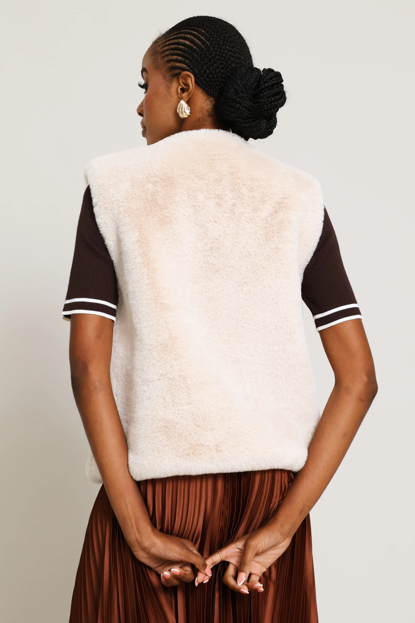 Sleeveless Faux Fur Coat - Cream - Image 4
