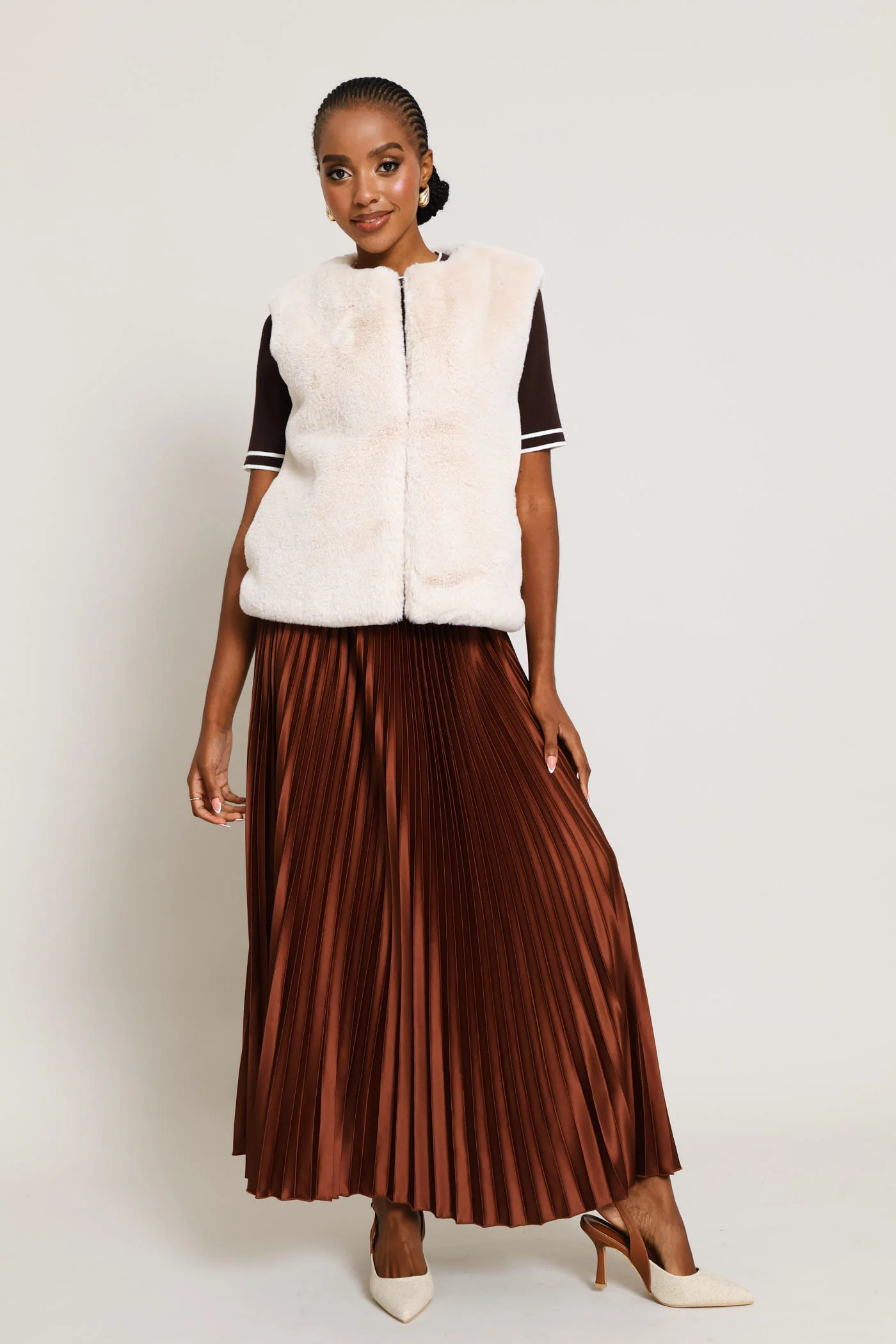 Sleeveless Faux Fur Coat - Cream - Image 5