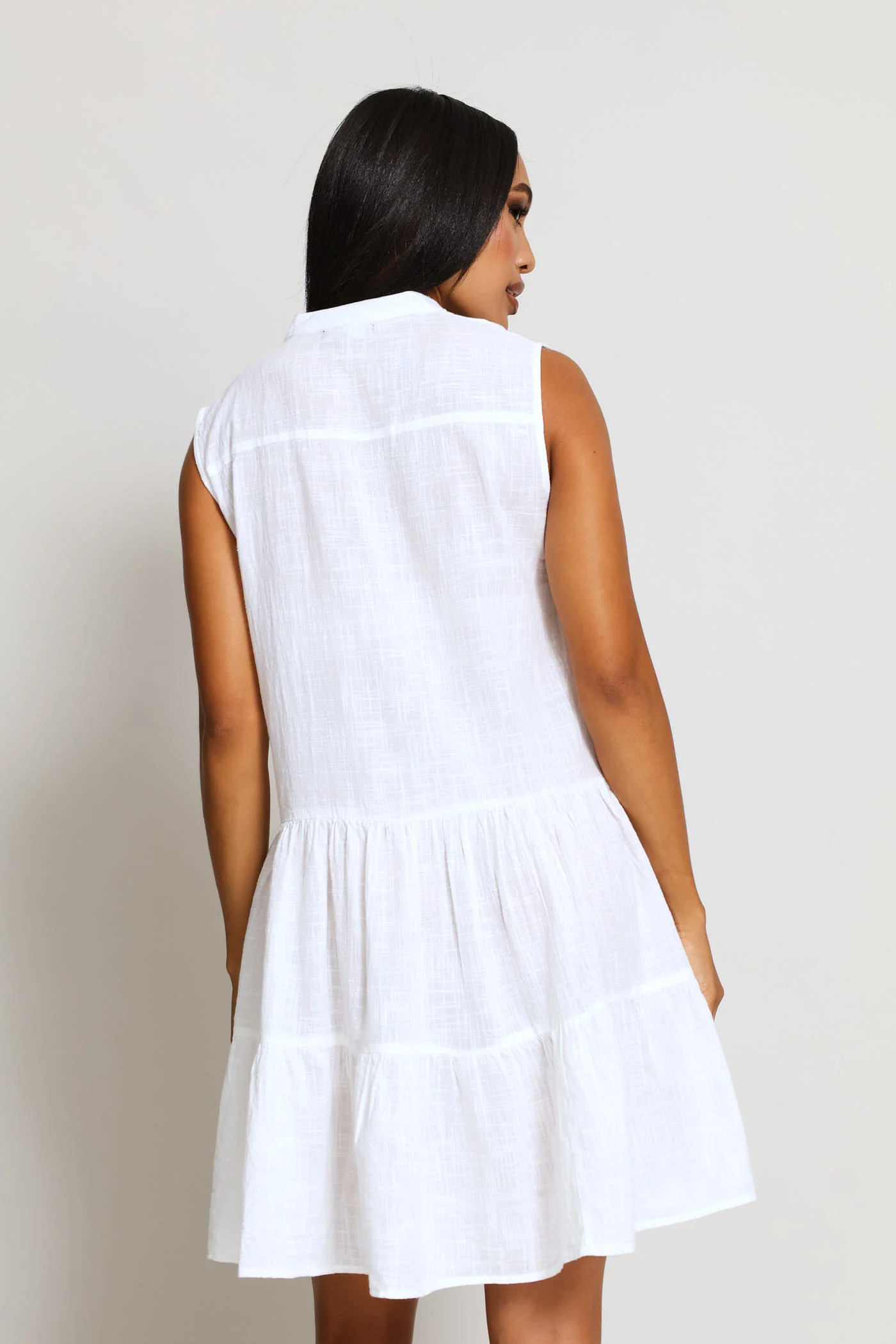 Sleeveless Key Hole Tiered A-Line Midi Dress - Off White - Image 3