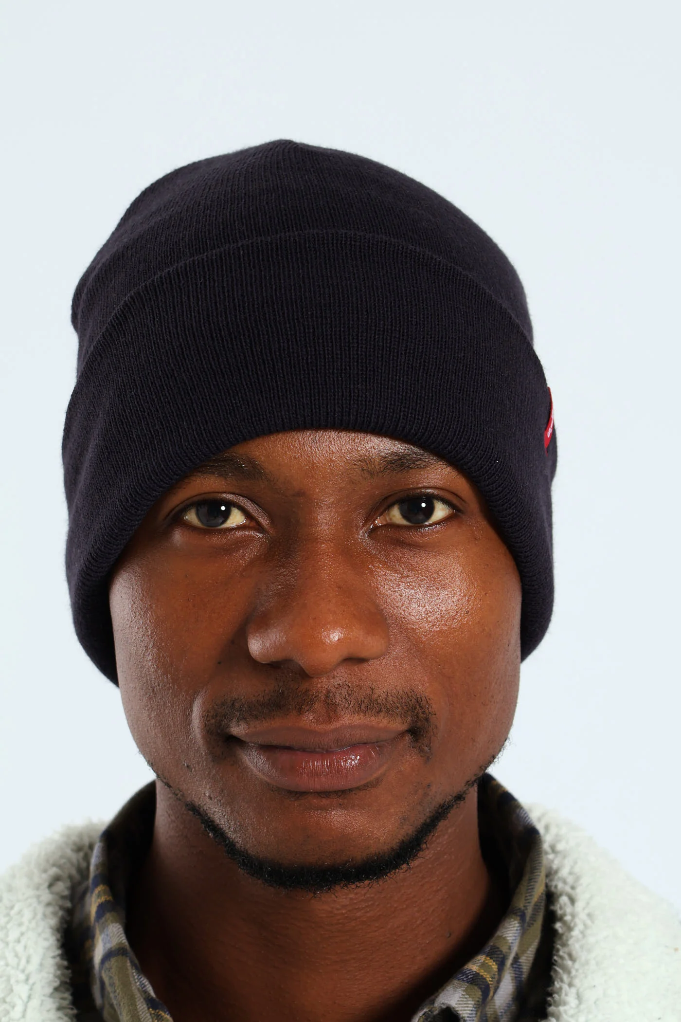 Slouchy Red Tab Beanie - Black - Image 4
