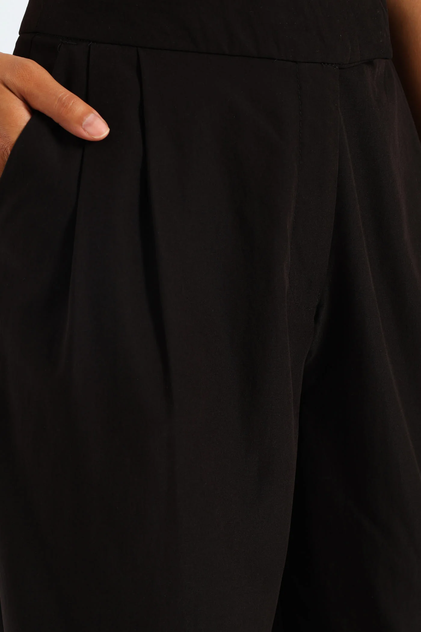 Smart Baggy Pleated Trouser - Black - Image 4