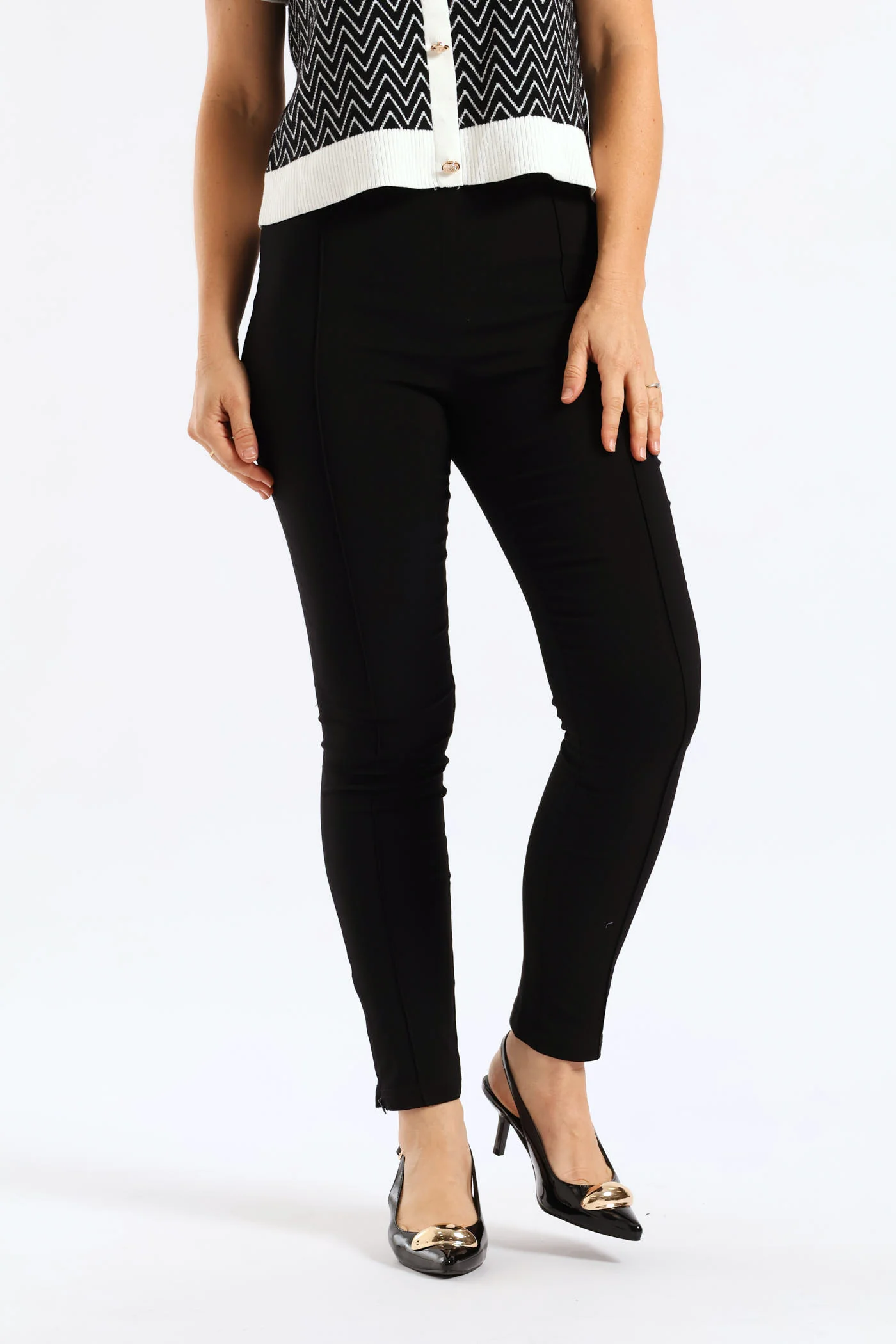 Smart Pin Tuck Skinny Pant - Black - Image 2