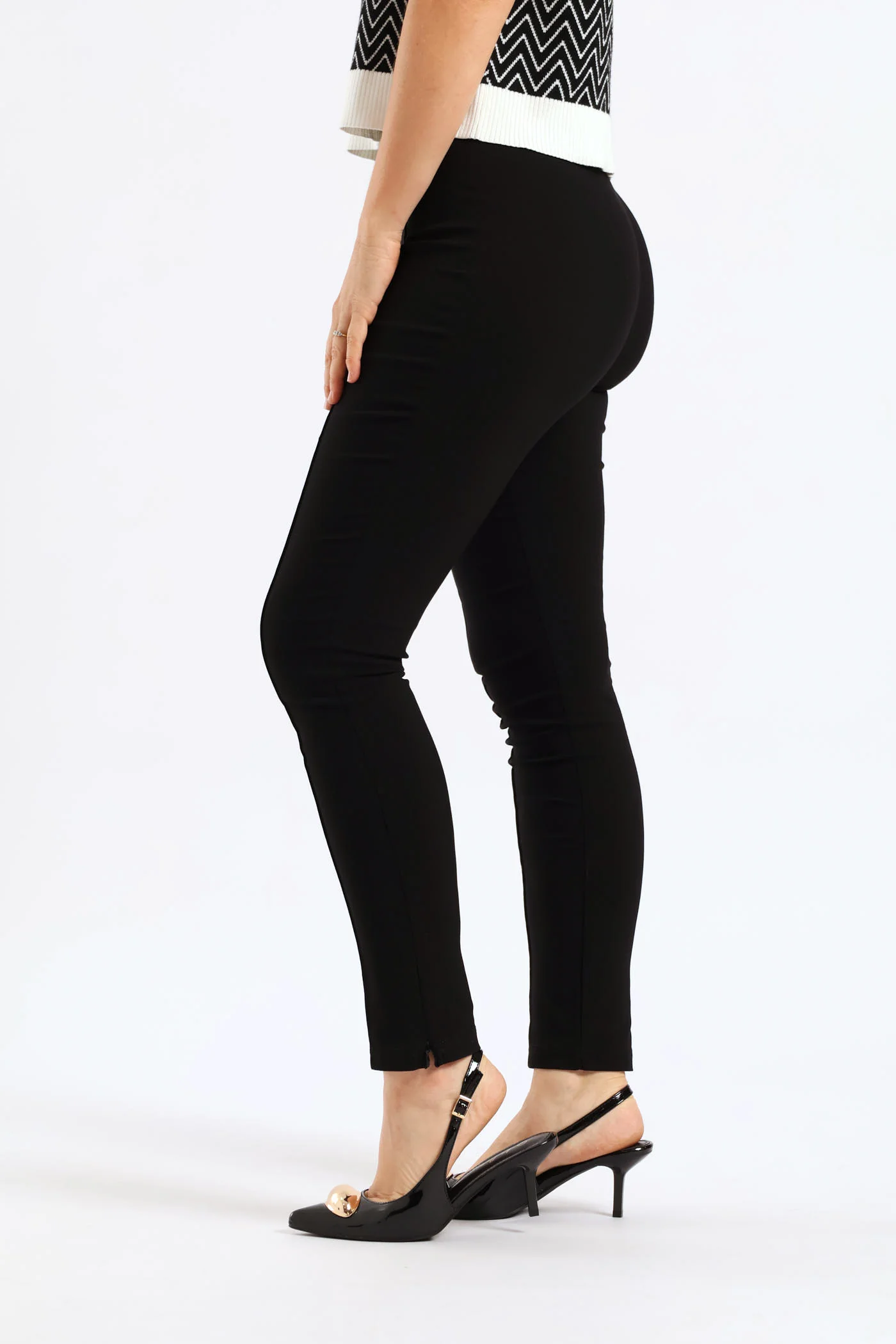 Smart Pin Tuck Skinny Pant - Black - Image 3