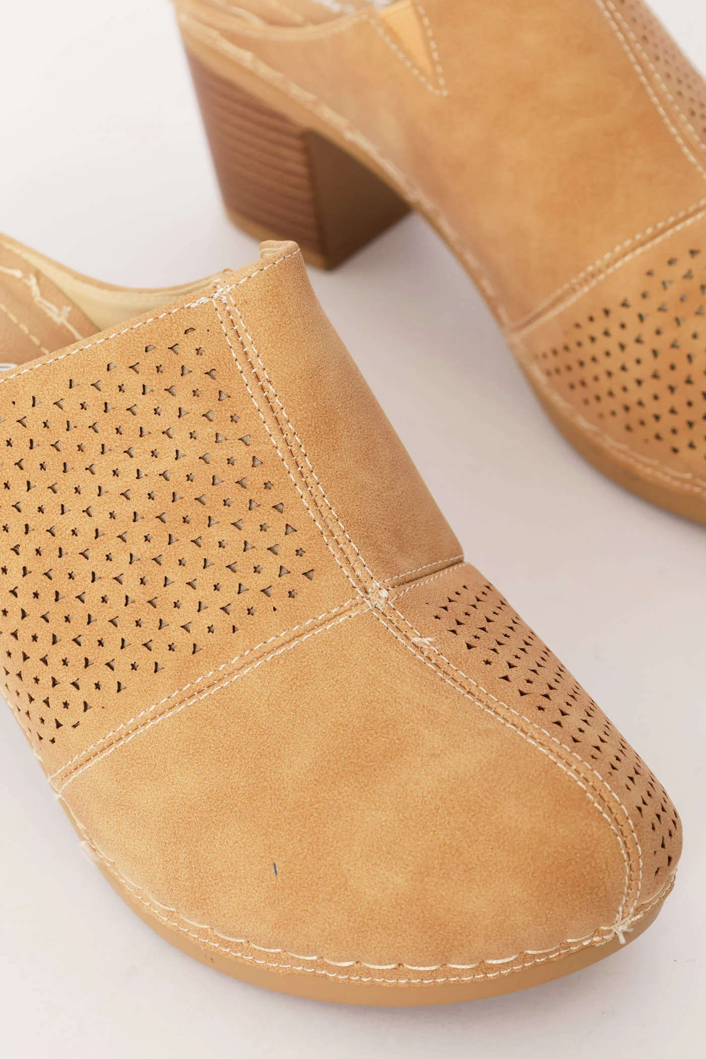 Soft Seanna Clog Heel - Mocha - Image 5