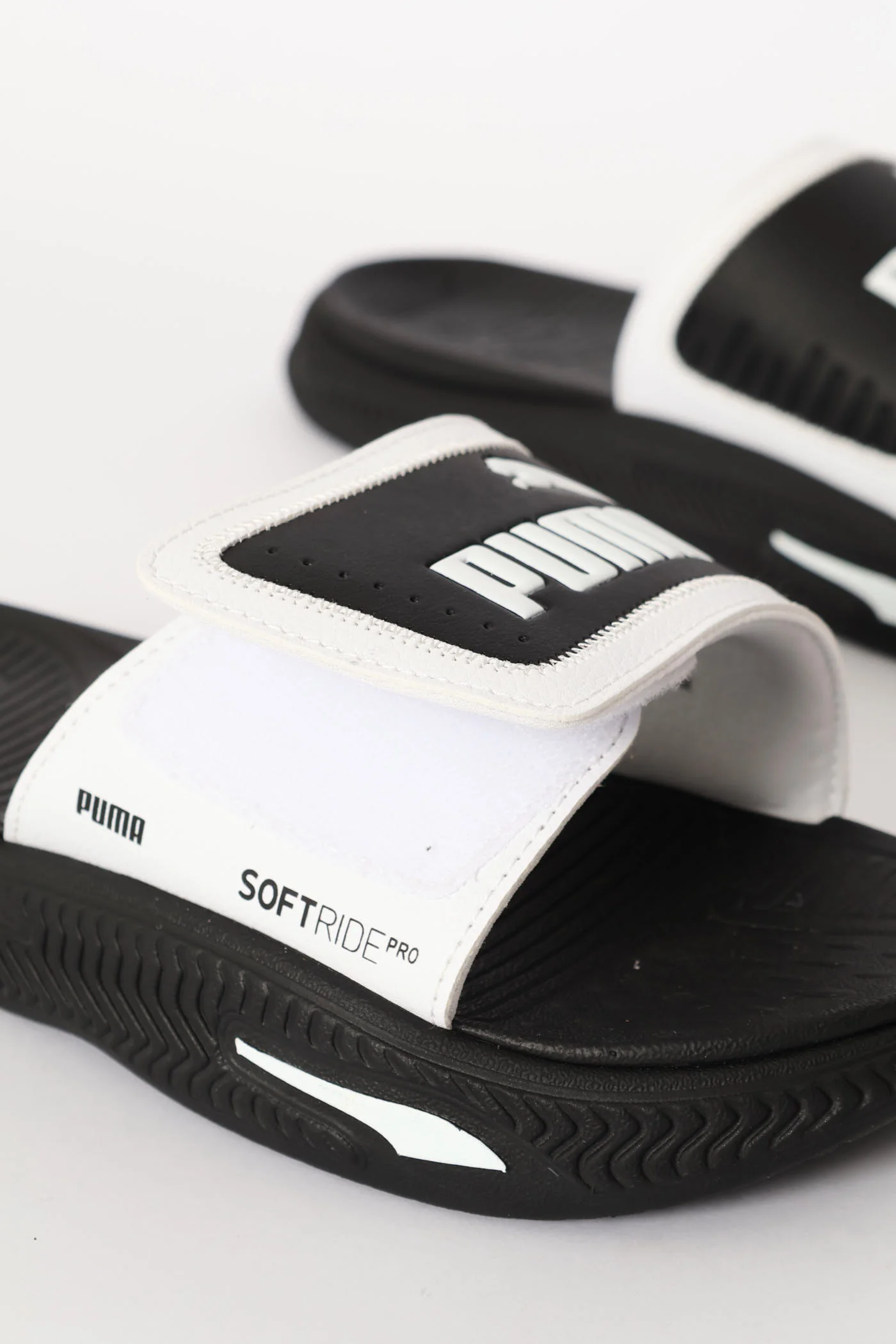Softride 24 Pro Slide - Black - Image 2