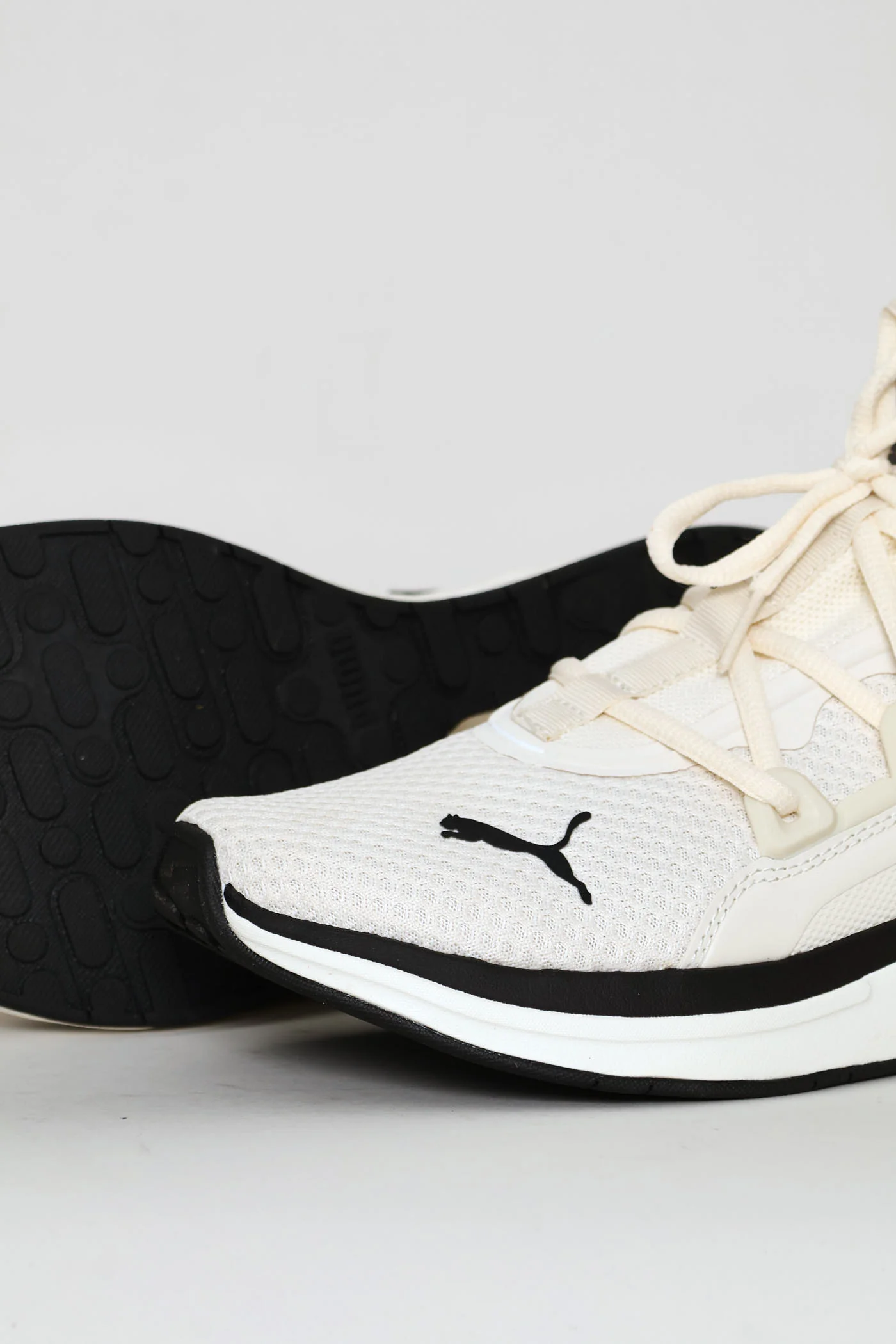 Softride Frequence Street Trainer - Beige - Image 6