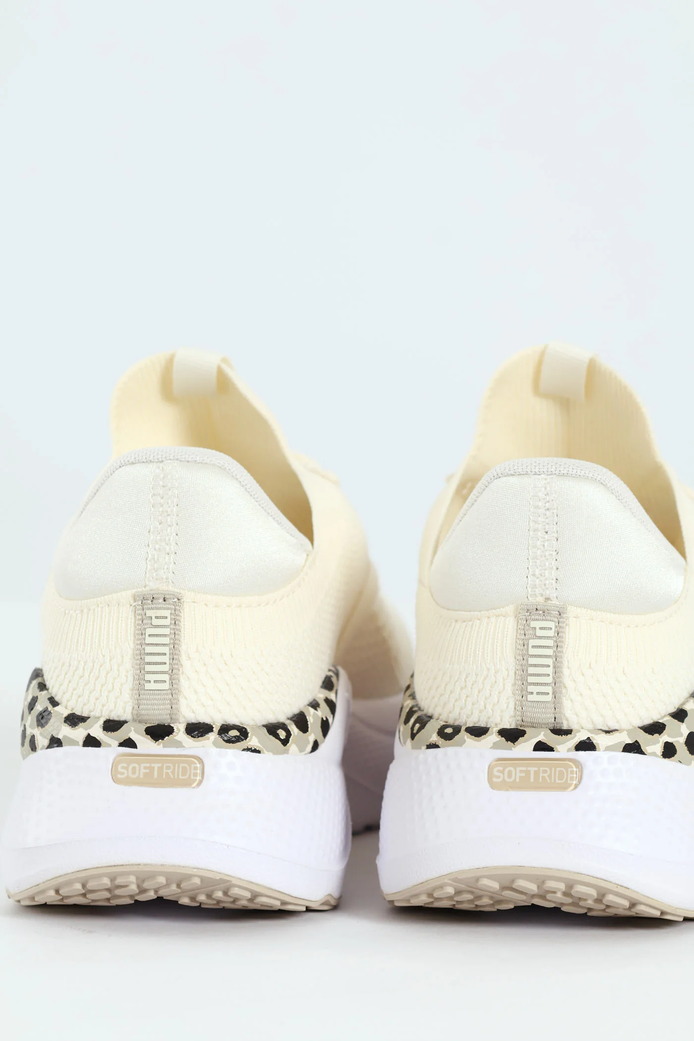 Softride Mayve Hybrid Skins Sneaker - Ivory - Image 3