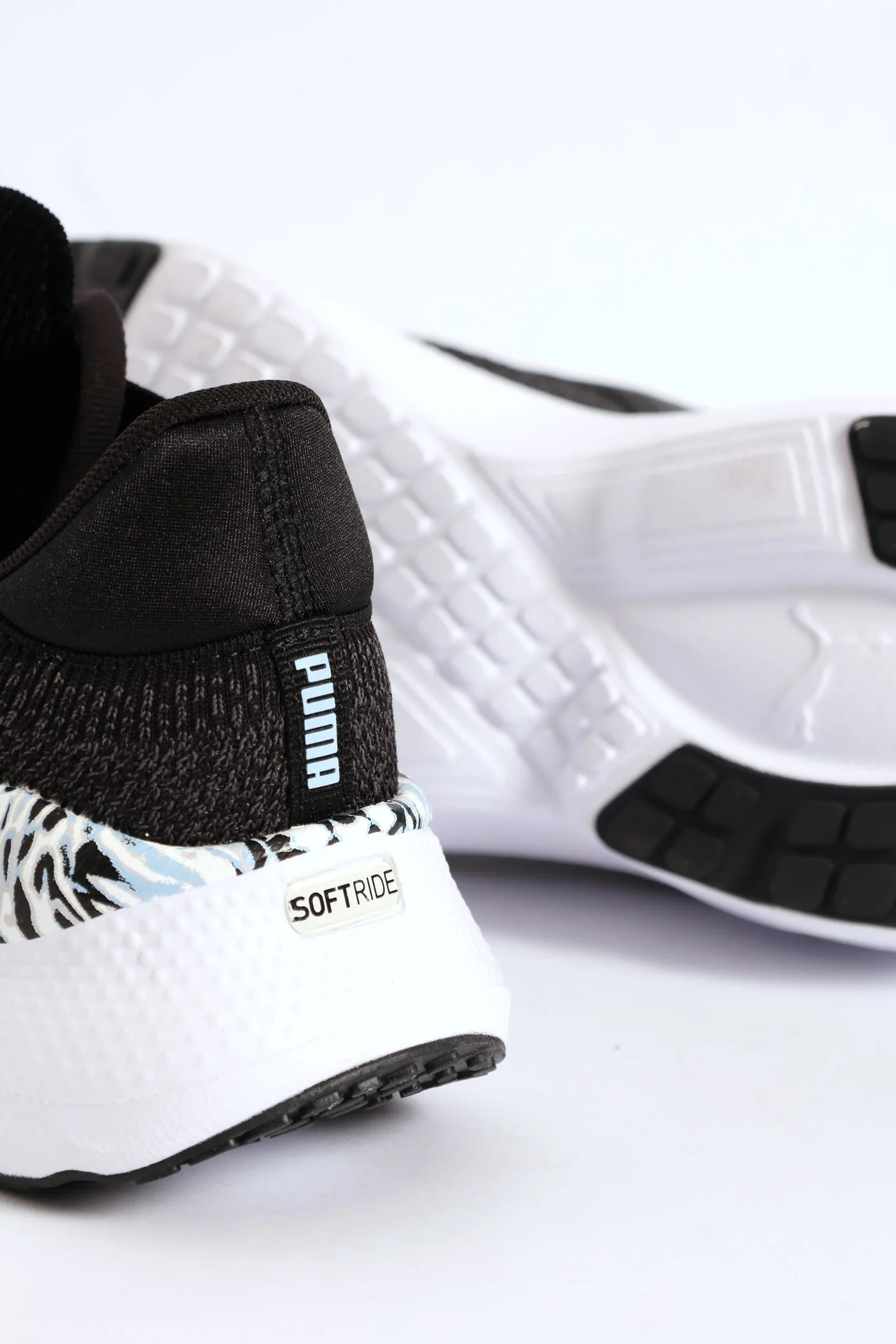 Softride Mayve Mystic Sneaker - Black - Image 6