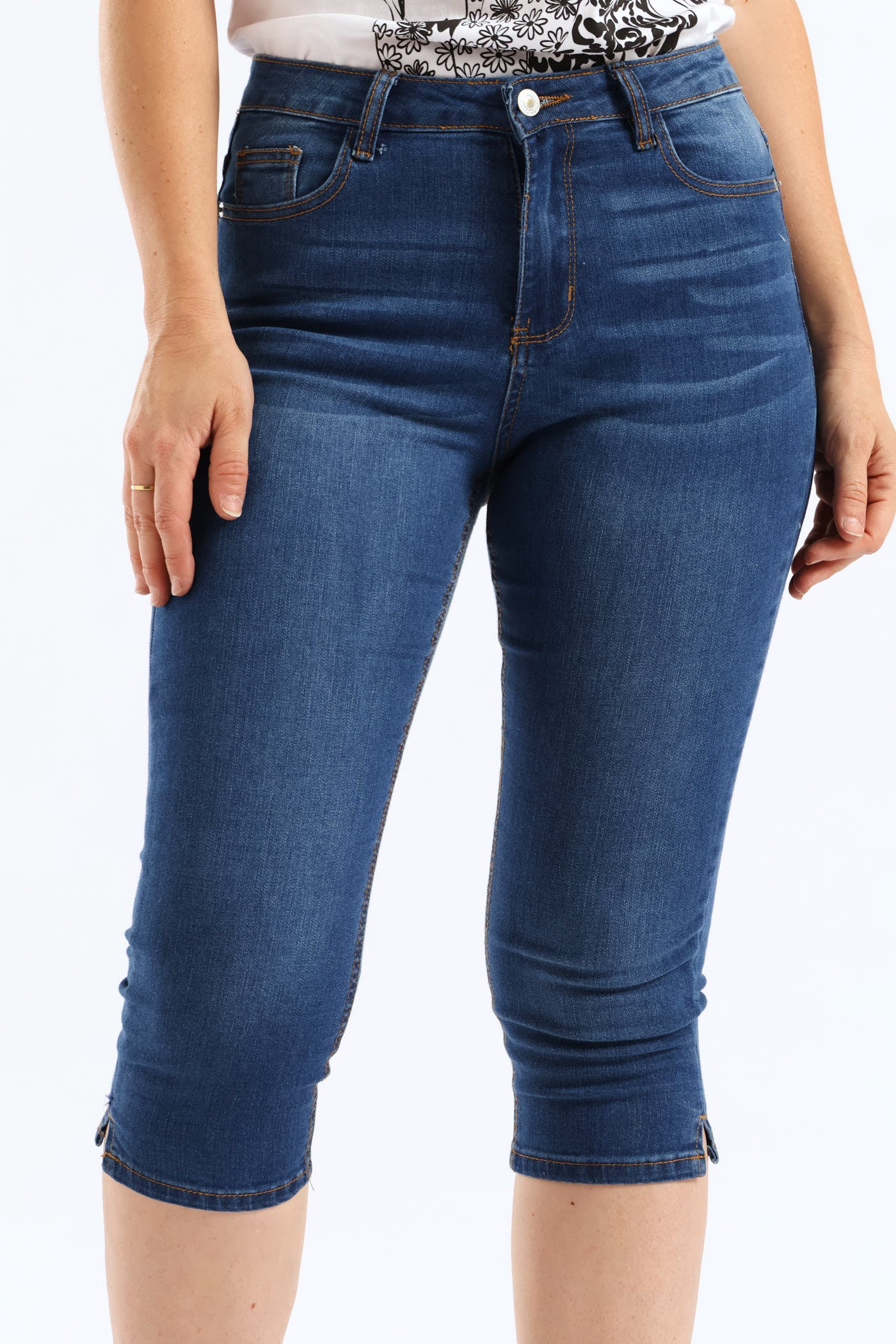 Split Hem Skinny Supersoft Denim Capri Short - Mid Wash - Image 6