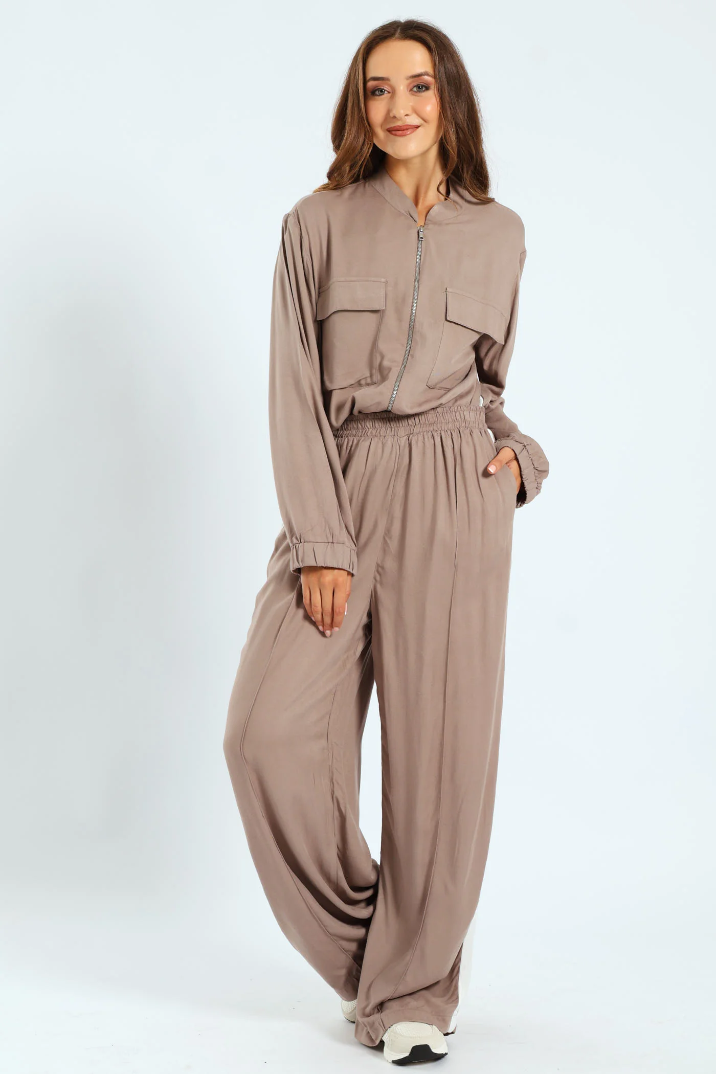 Sportstripe & Pintuck Pull-On Wideleg Pants - Taupe - Image 4