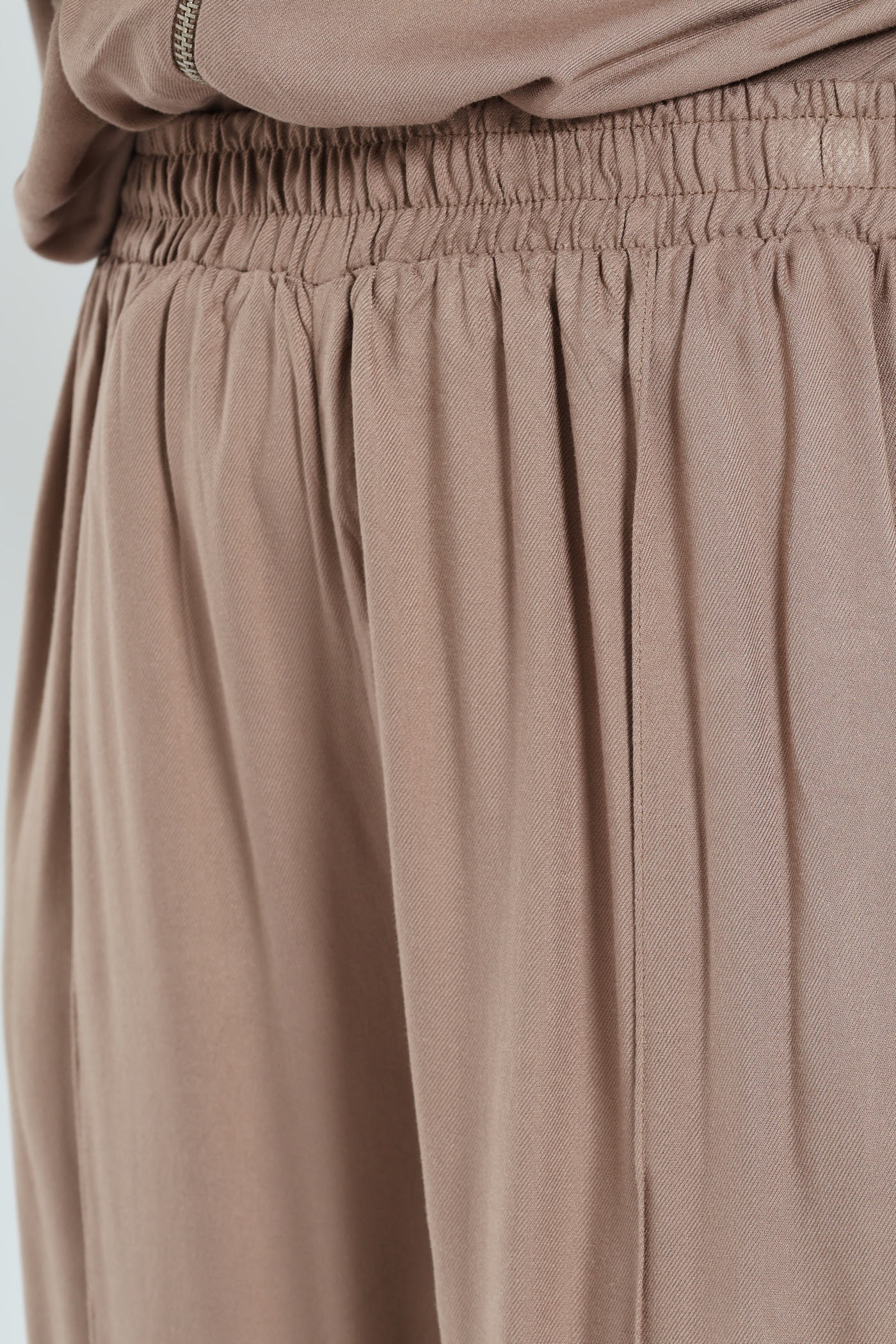 Sportstripe & Pintuck Pull-On Wideleg Pants - Taupe - Image 5