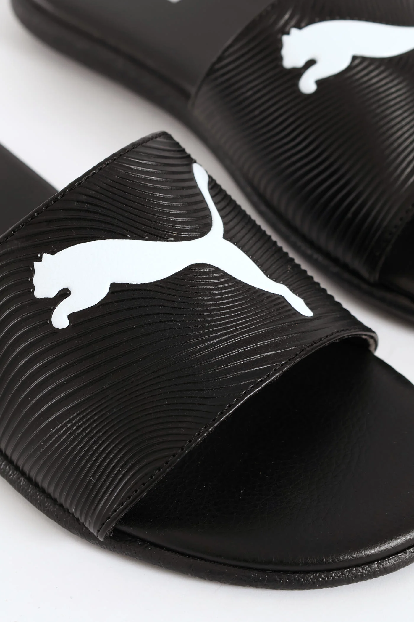 Sporty Embossed 2.0 Zadp Slide - Black - Image 2