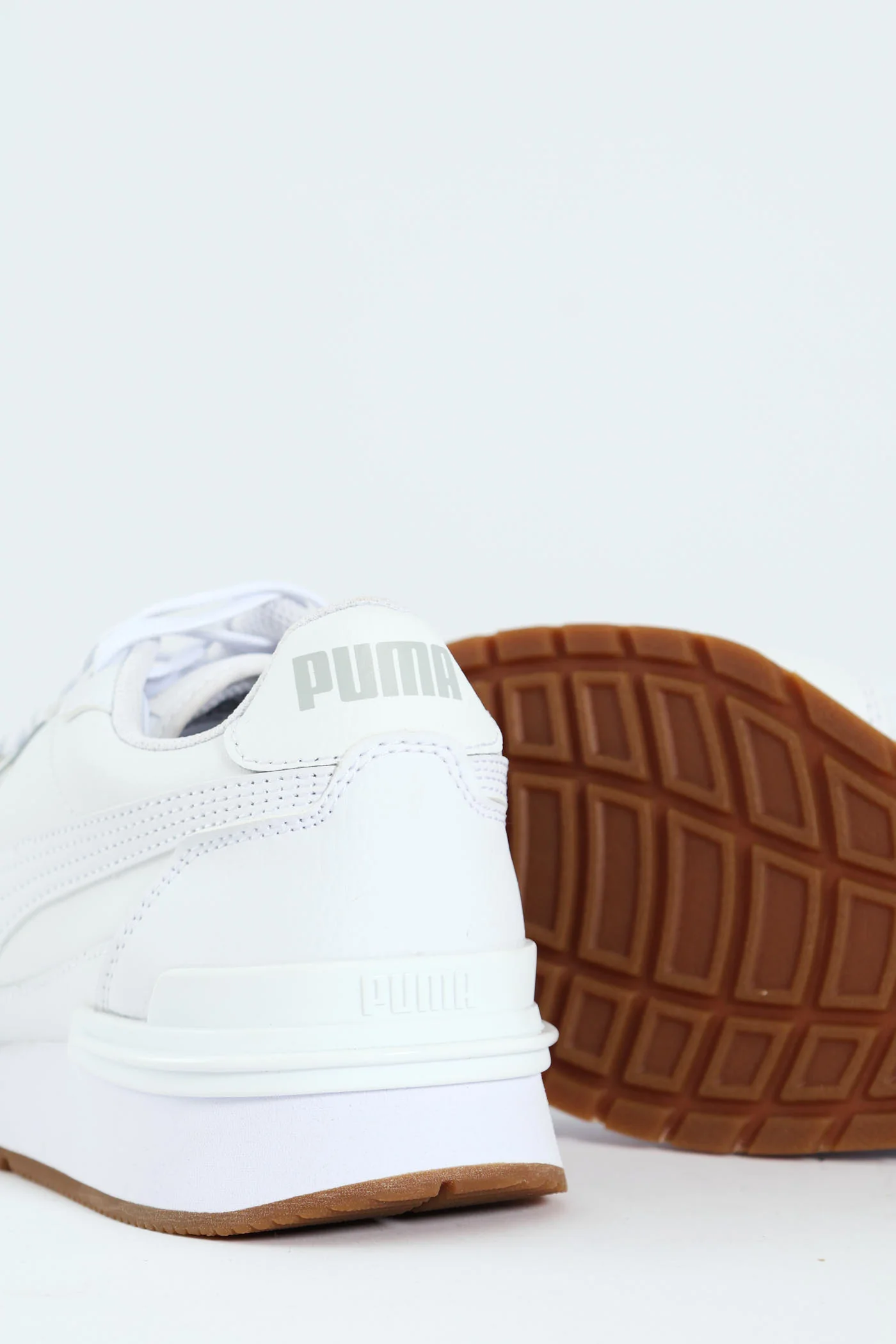 Street Runner V4 L Retro Sneaker - White - Image 2