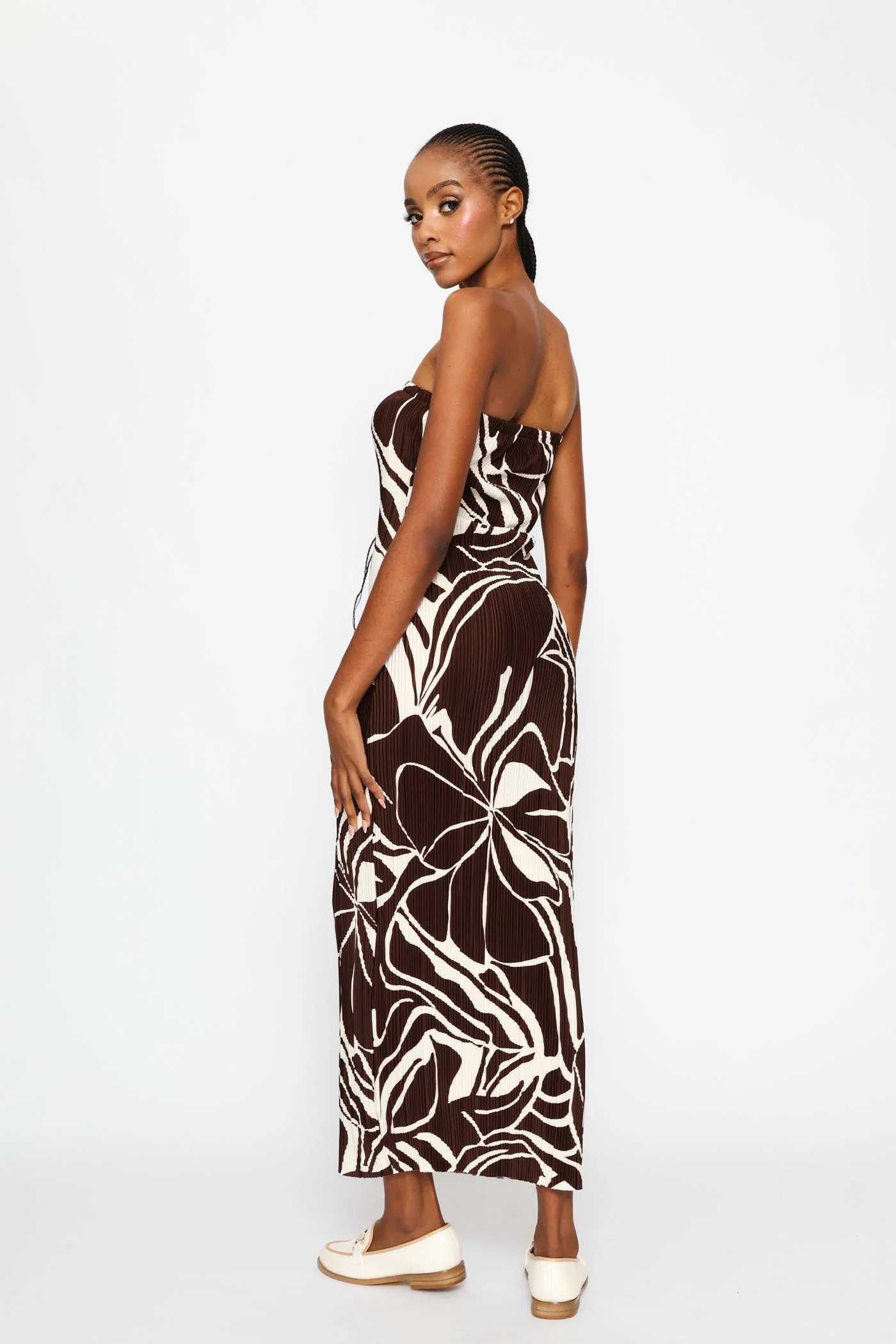 Strapless Plisse Bodycon Maxi Dress - Brown - Image 4