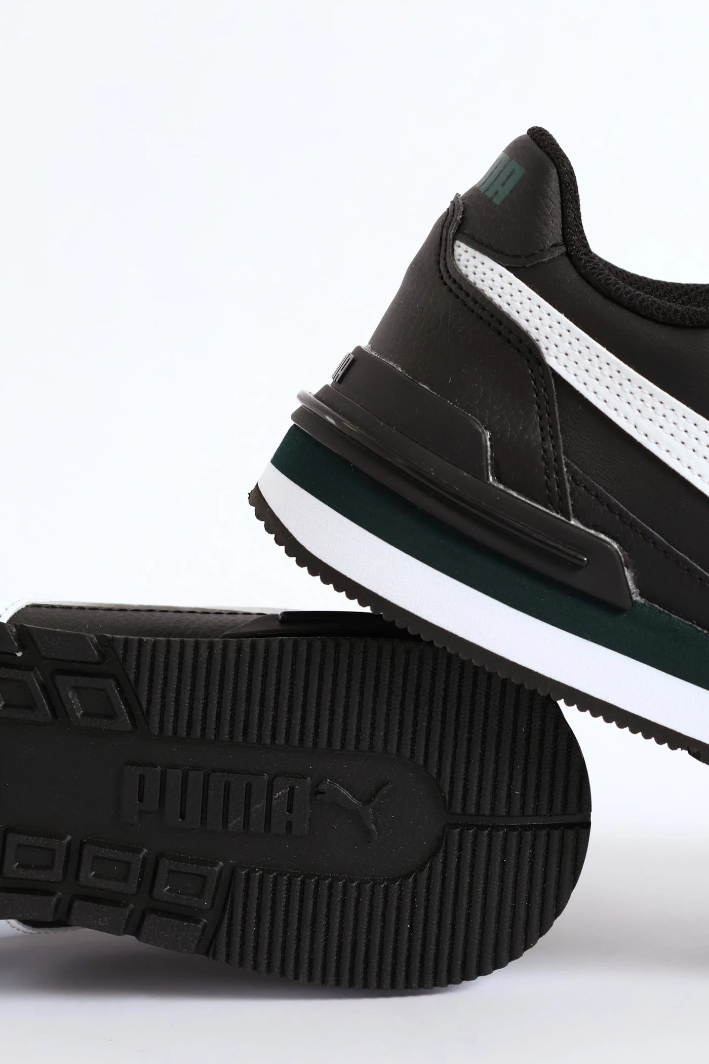 Street Runner V4 Lo Sneaker - Black/White - Image 6