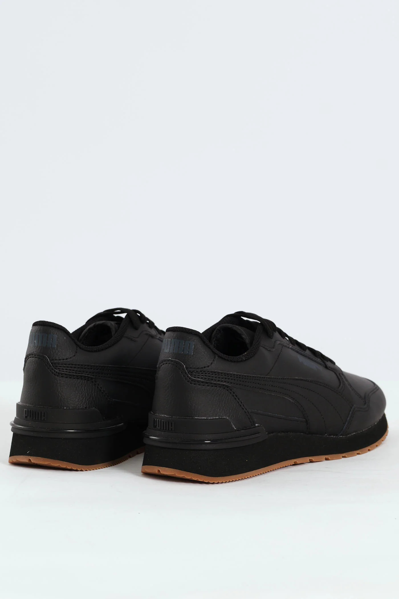 Street Runner V4 Low Sneaker - Black - Image 4