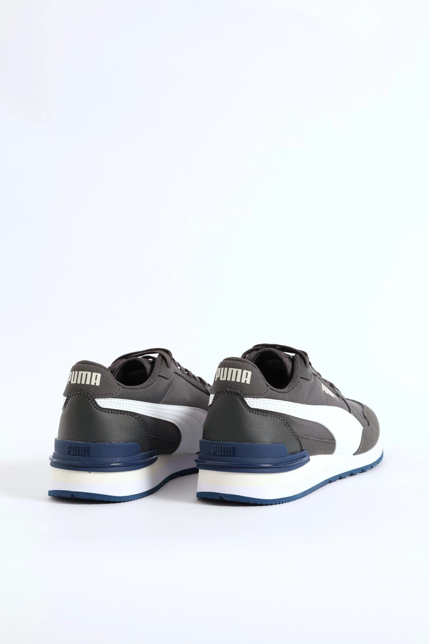 Street Runner V4 NL Sneaker - Dark Grey - Image 7