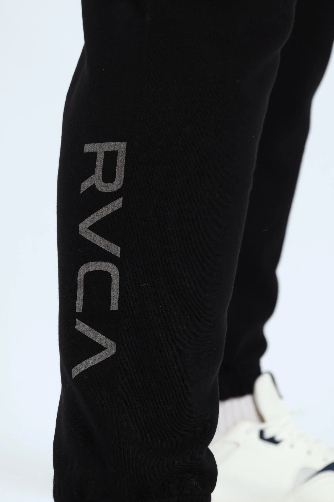 Swift Sweatpants - Black - Image 2