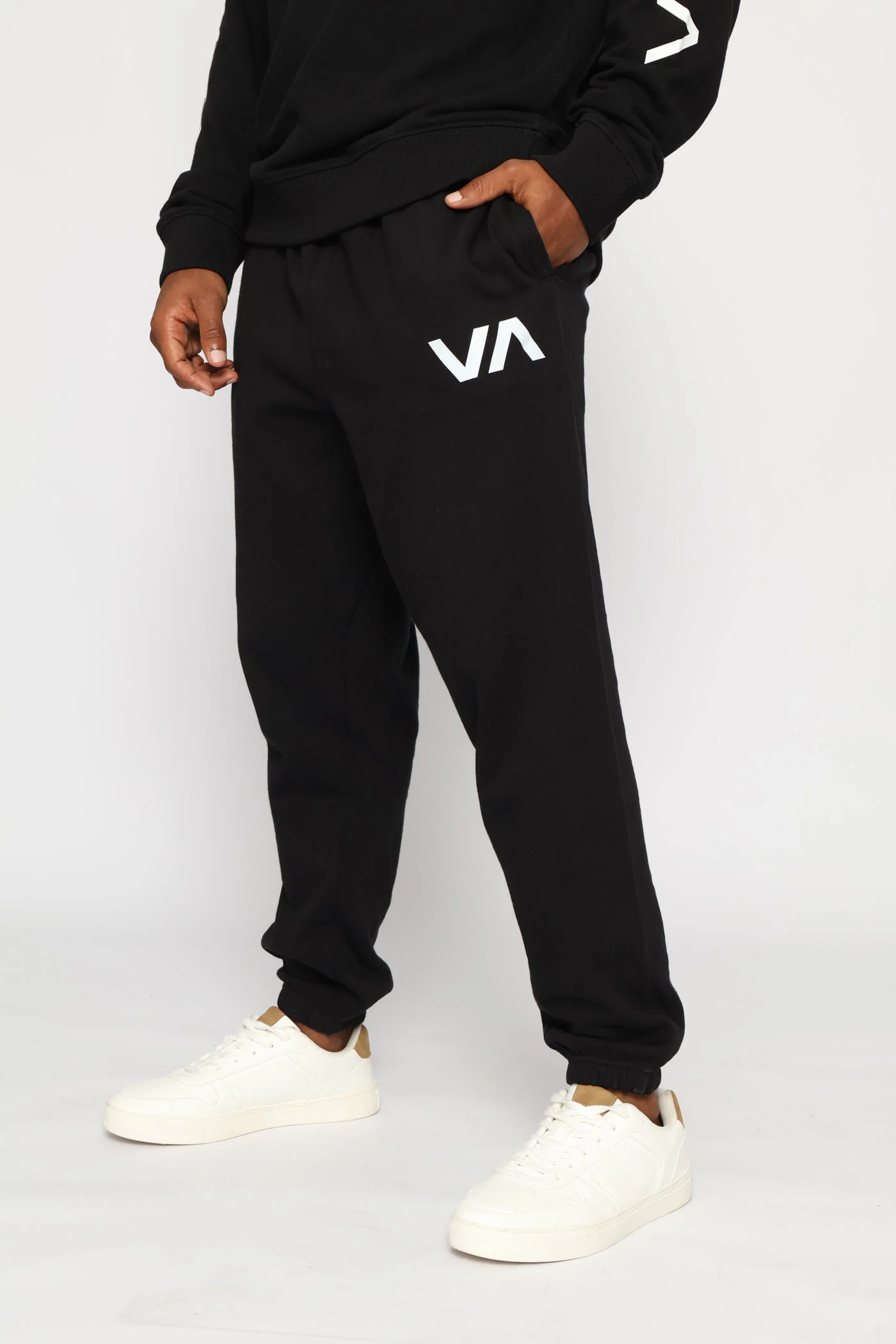 Swift Trackpant - Black - Image 3