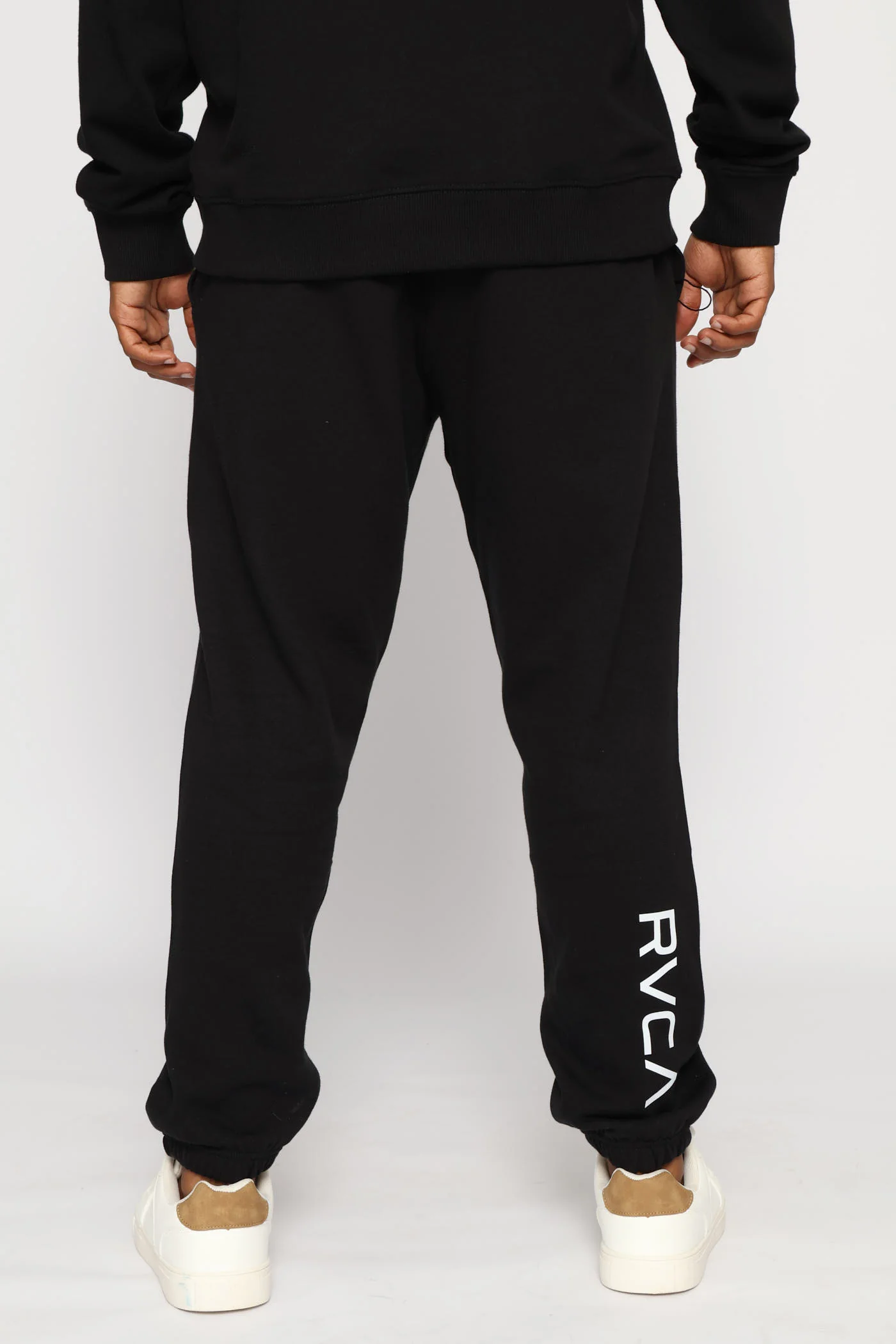 Swift Trackpant - Black - Image 4