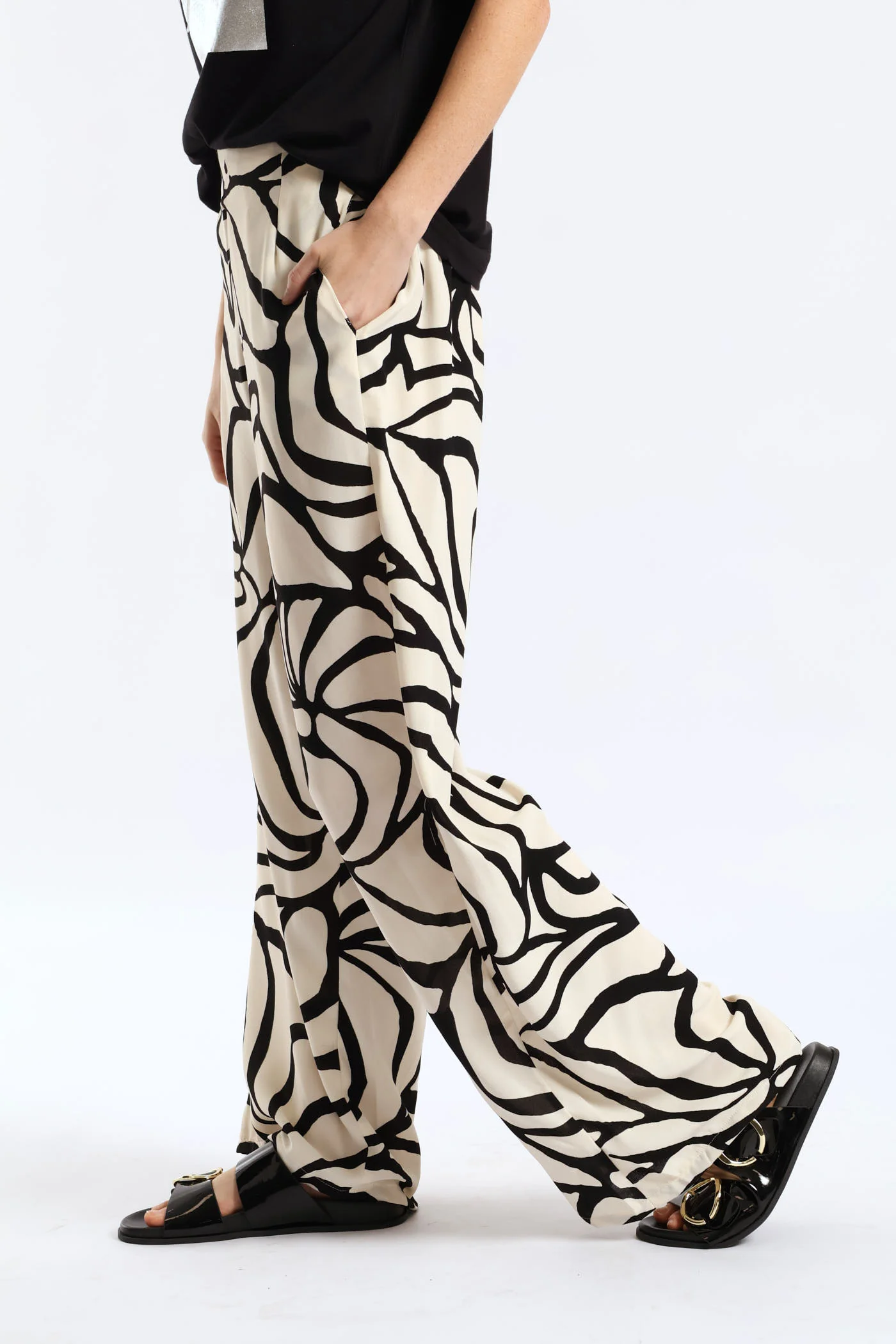 Swirl Print Wide Leg W Front Pleat Pants  - Cream/Black - Image 3