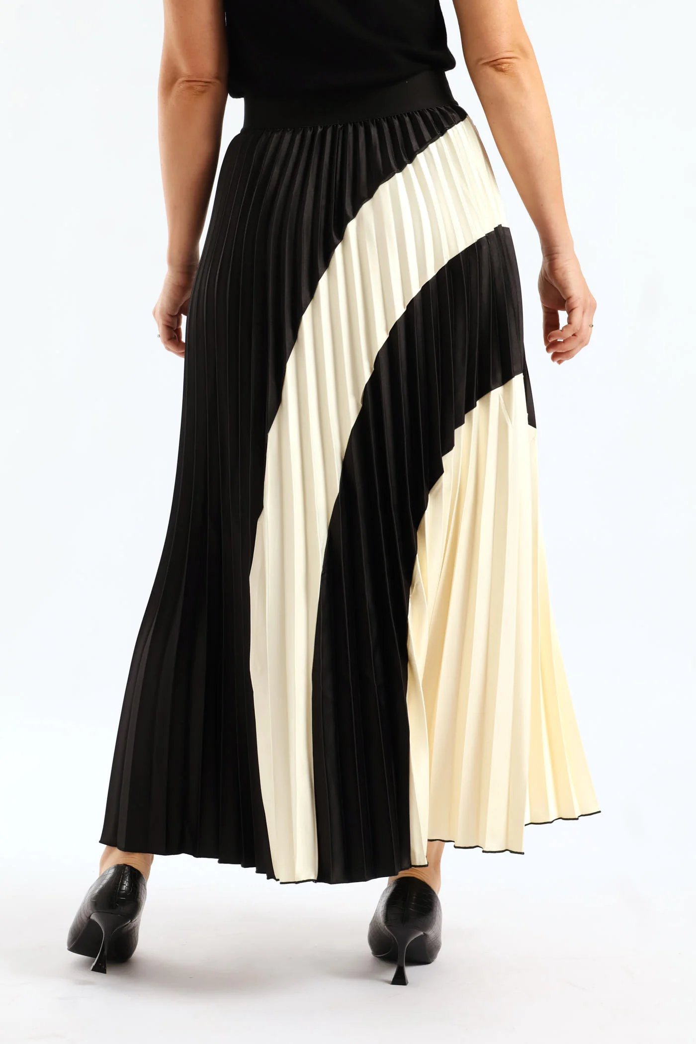 Swirly Colourblock Satin Maxi Skirt - Black/Cream - Image 4