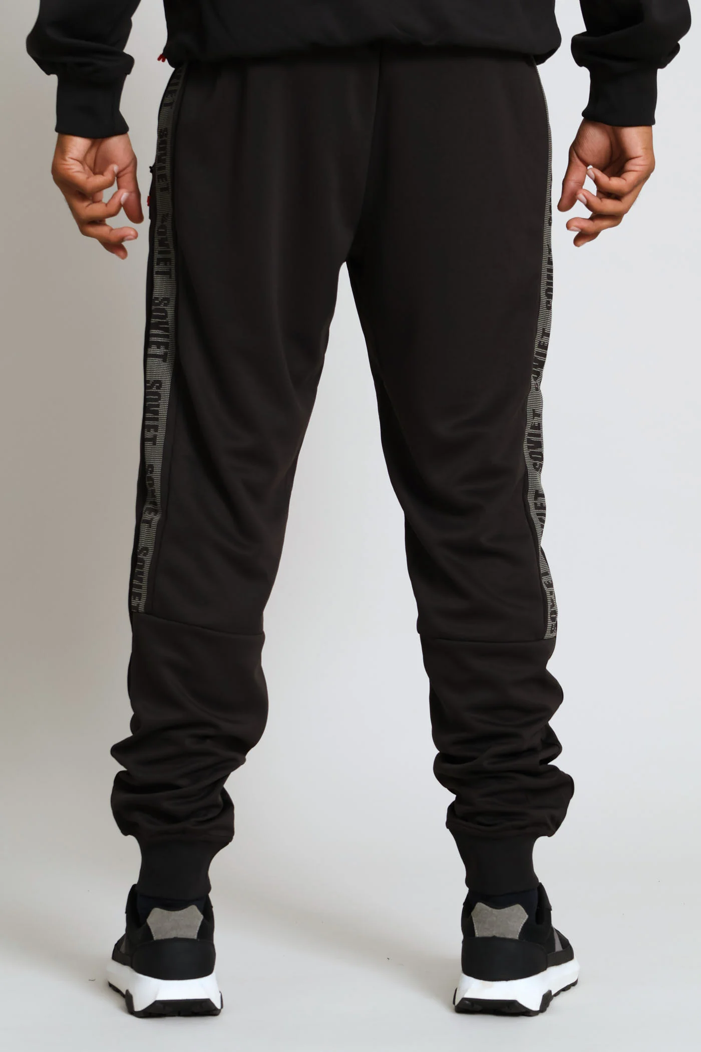 Tate Trackpant - Black - Image 4