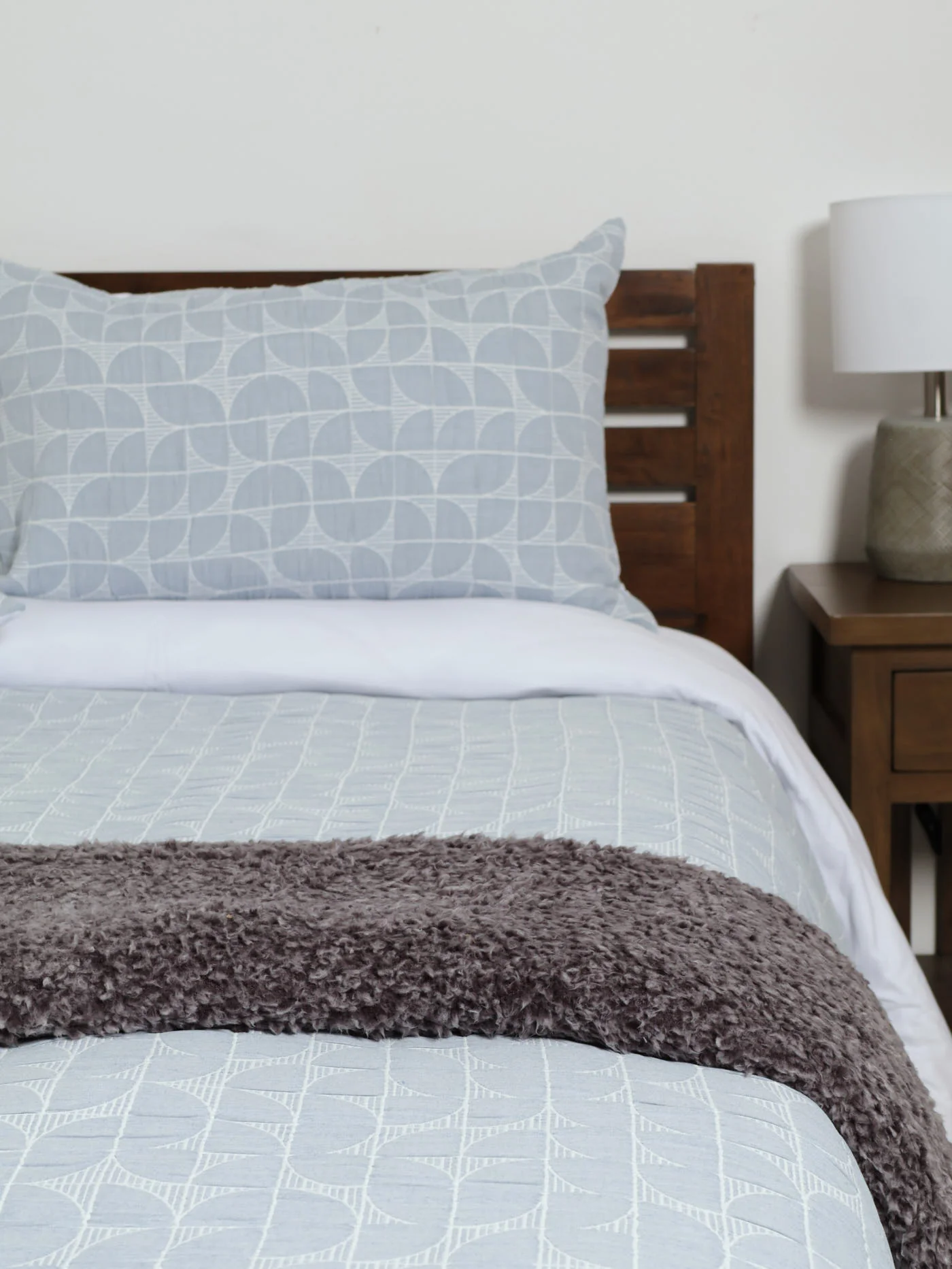 Teddy Fleece Blanket - Image 2