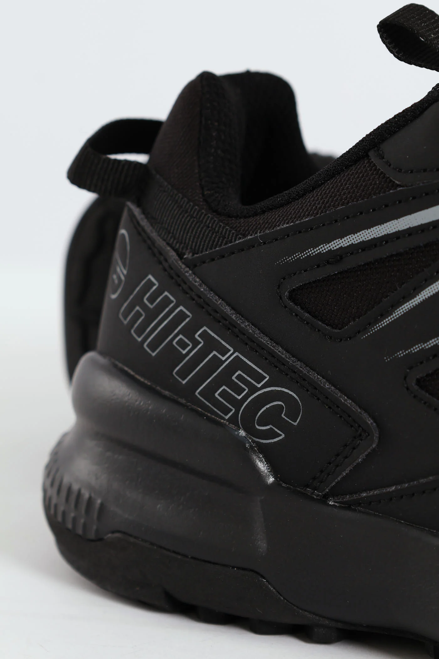 Tempest Outdoor Trainer - Black - Image 7