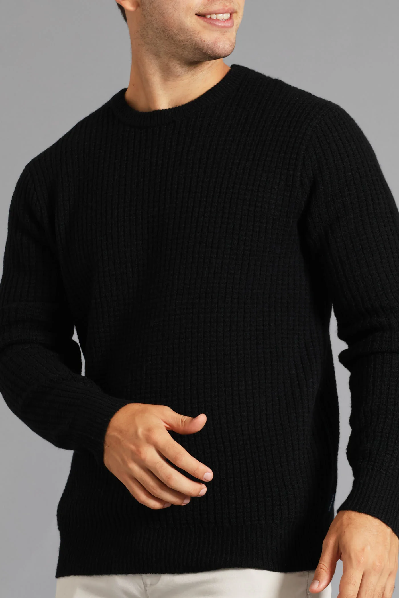 Textured Crew Knitwear - Black - Image 3