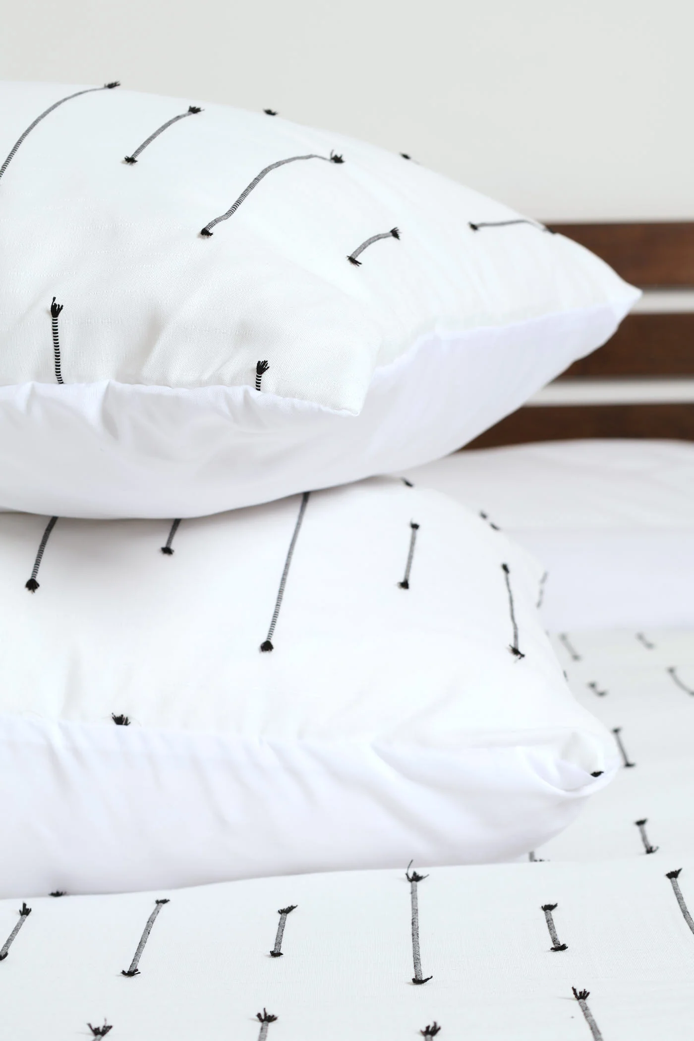Textured Embroidered Stripe Duvet Cover Set - Image 2