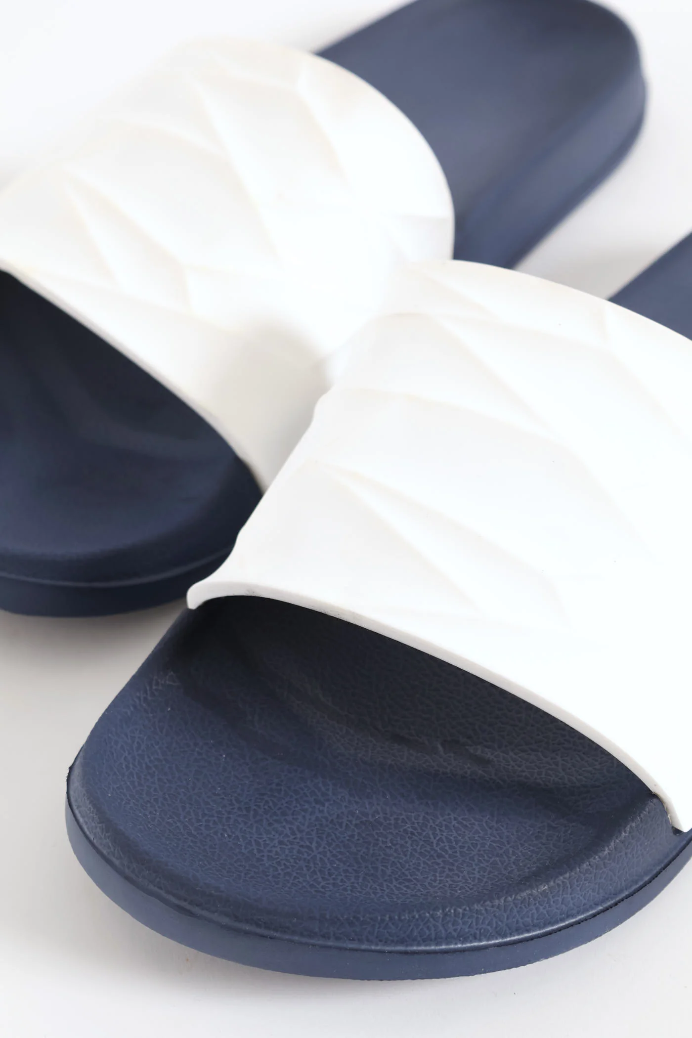 Textured Rubber Upper Pool Slide - White/Navy - Image 2