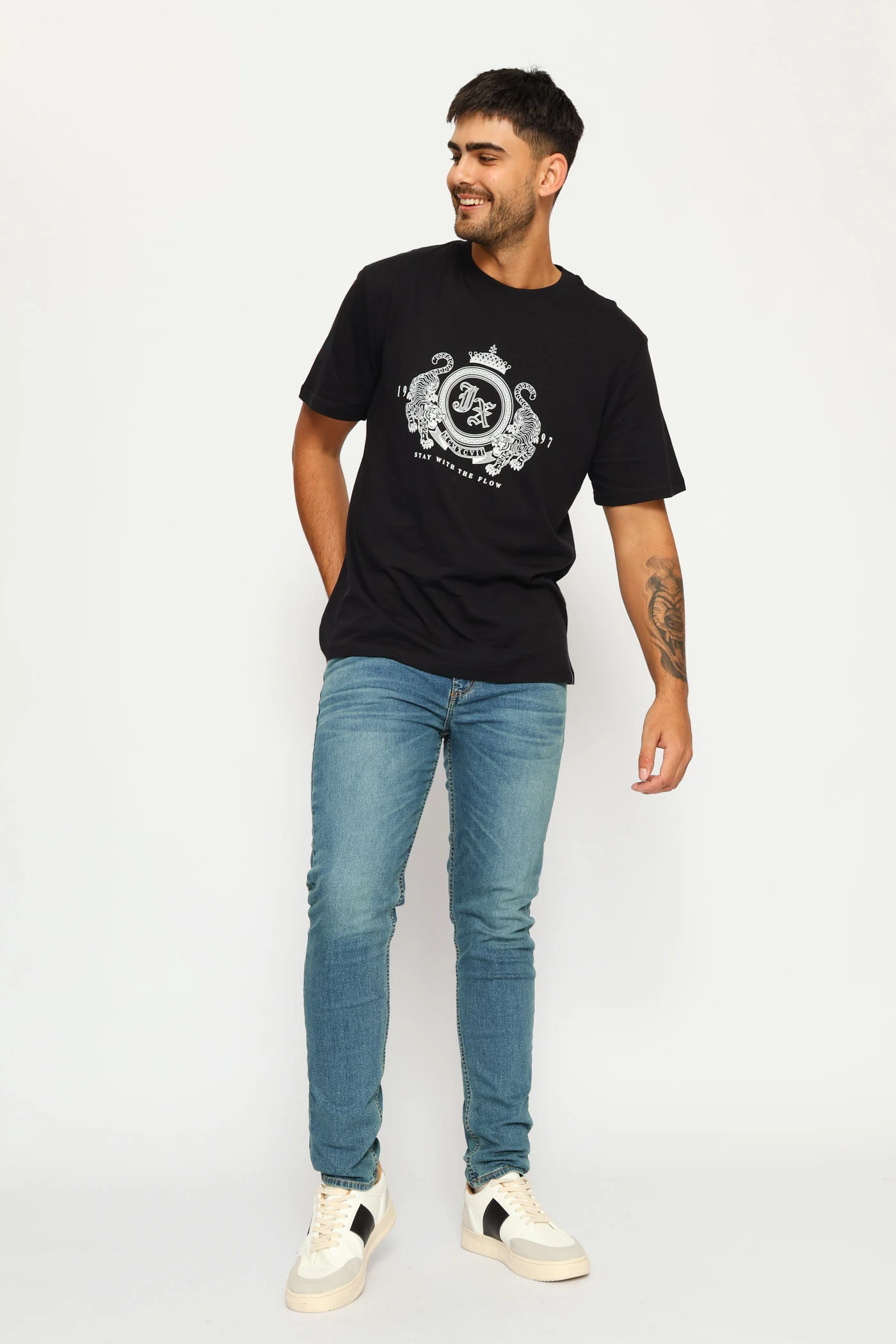 Tiger Front Chest Print Tee - Black - Image 6