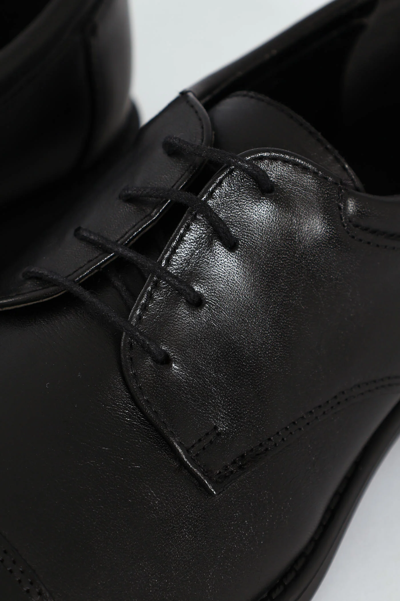 Toe Cap Formal Derby Shoe - Black - Image 3