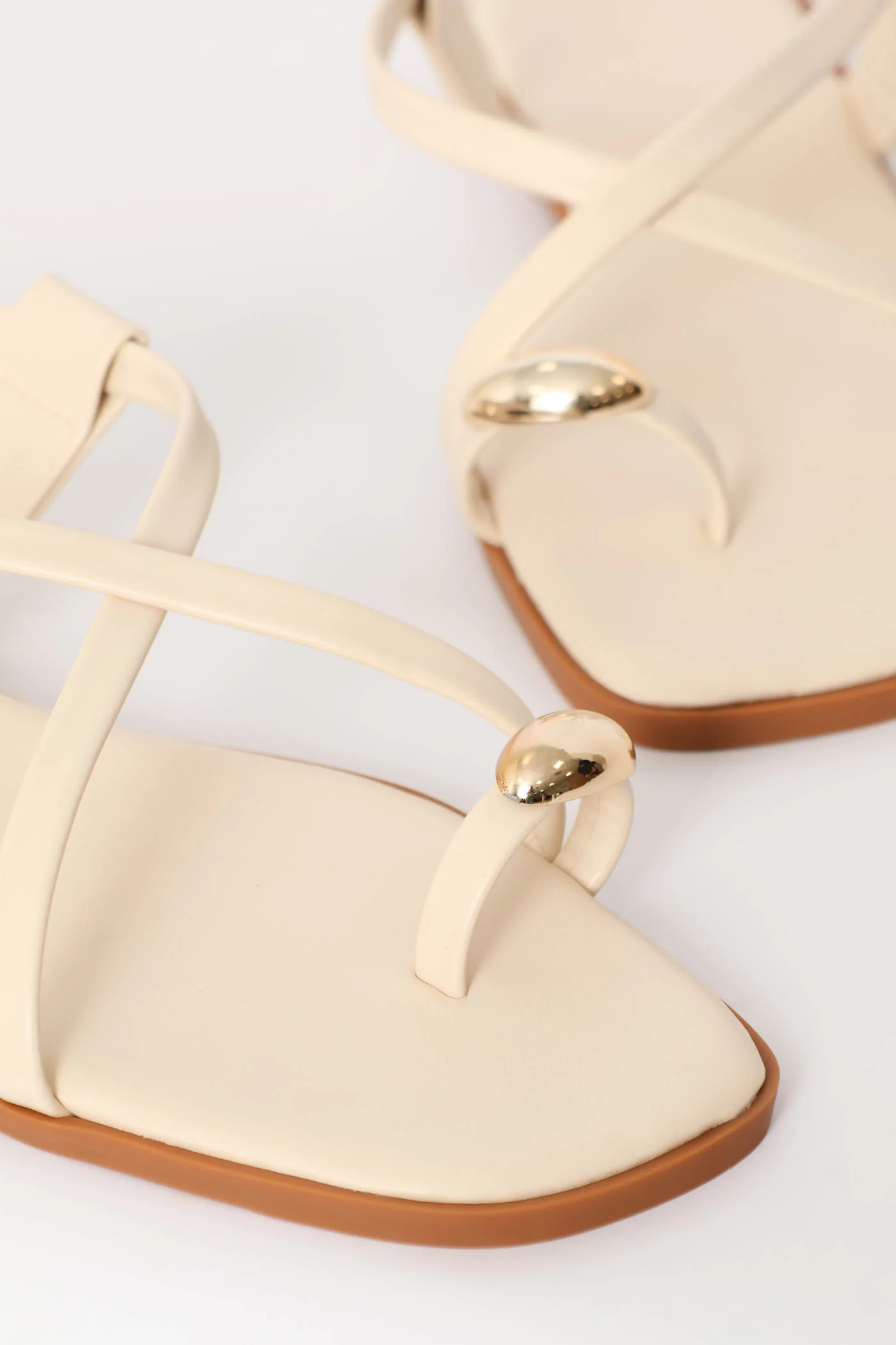 Crosstrap Detail Toe Post Sandal - Off White - Image 2
