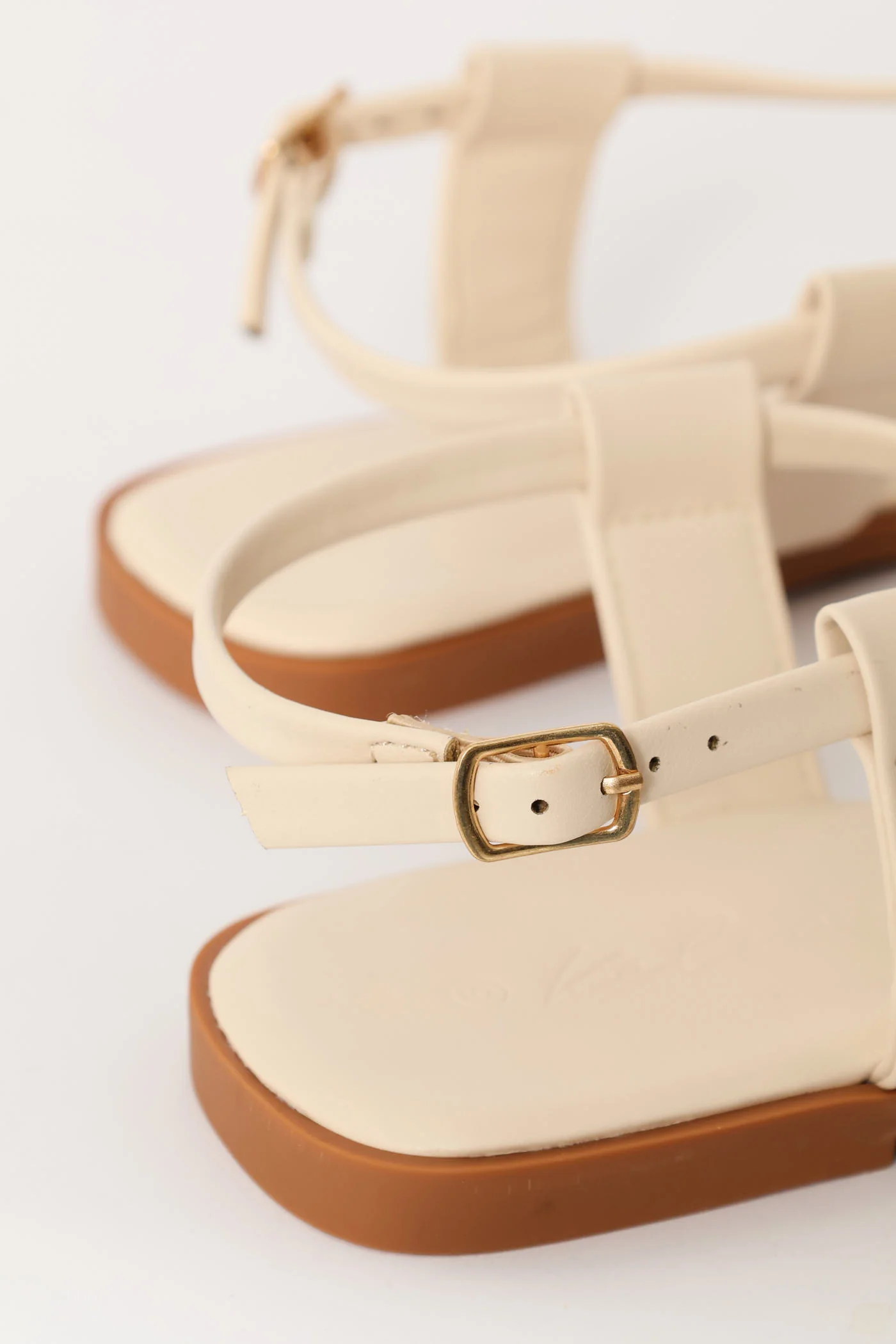 Crosstrap Detail Toe Post Sandal - Off White - Image 3
