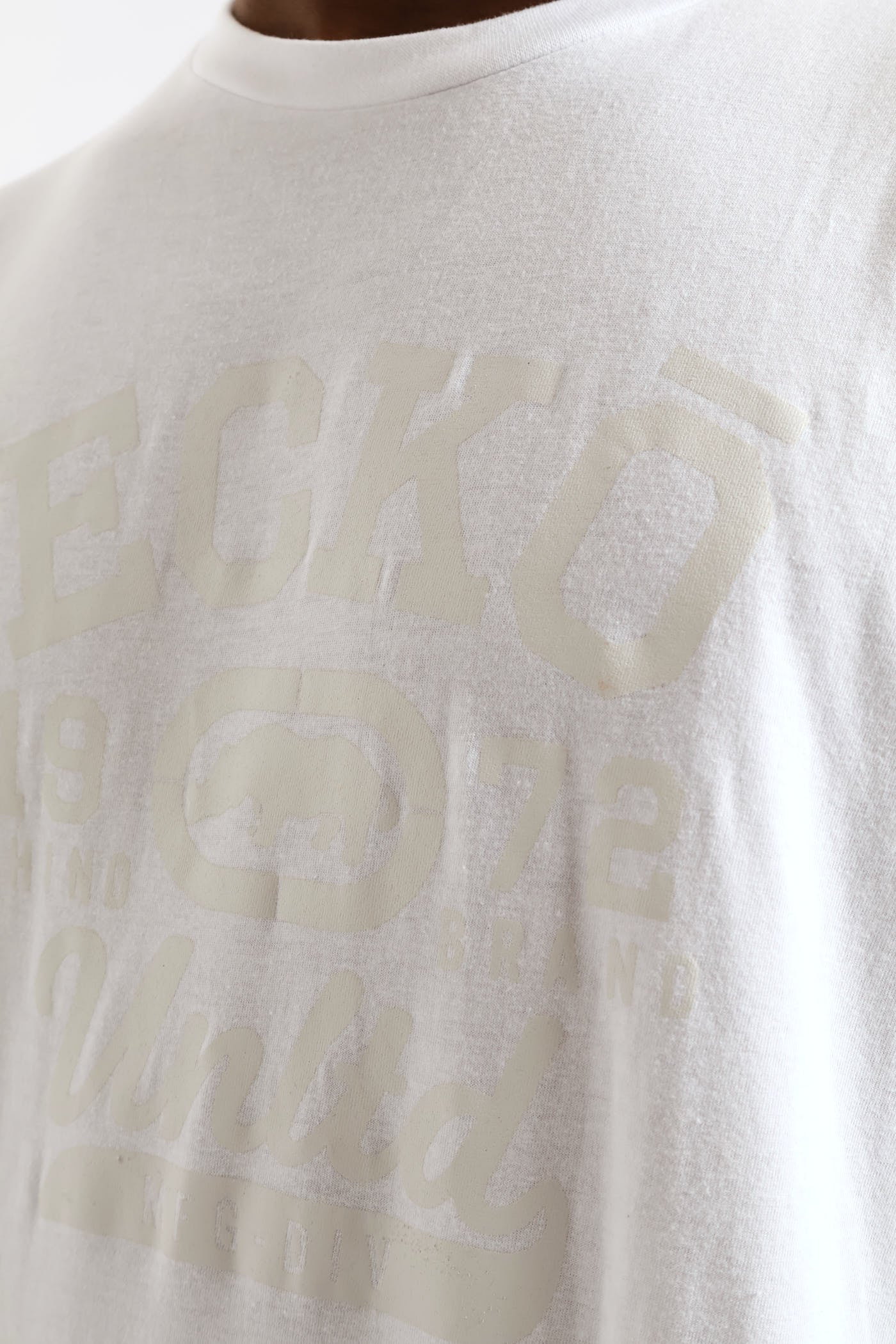 Tonal Chest Print Tee - White - Image 4