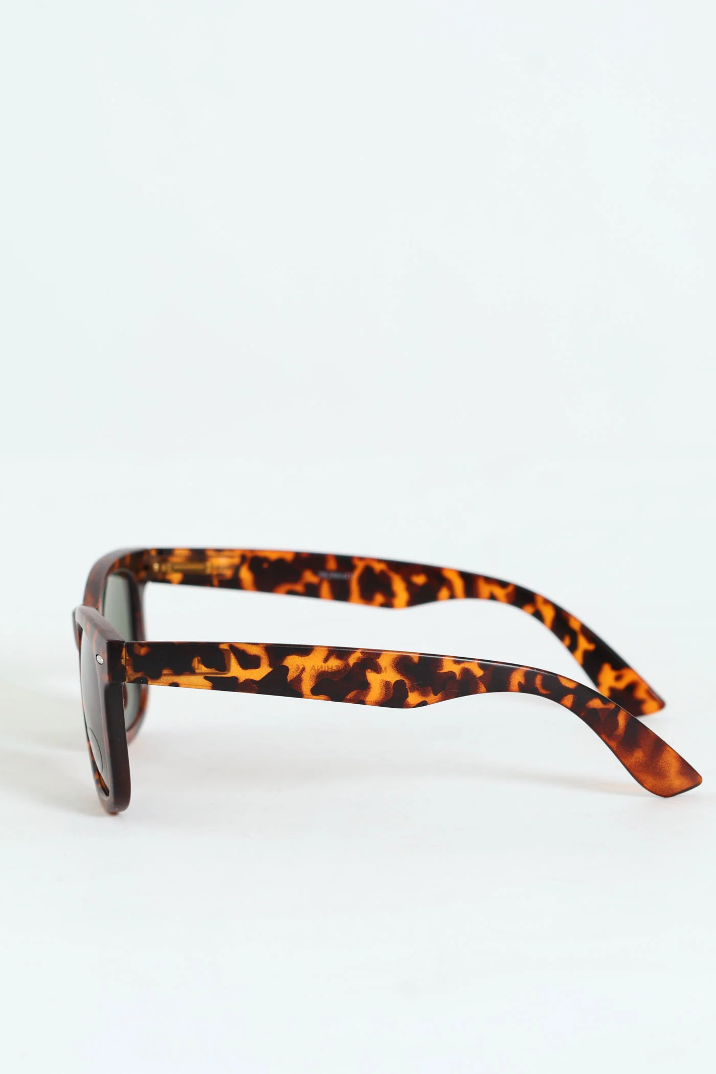 Tortoise Shell Frame Green Lens Sunglasses - Image 4