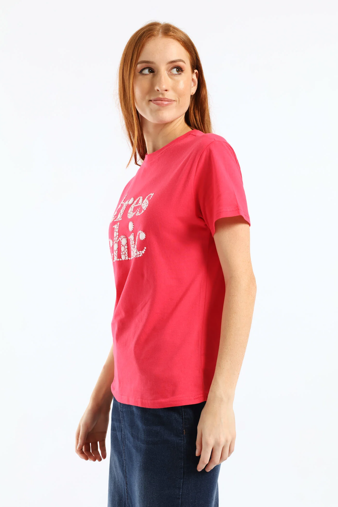 Tres Chic Slogan Tee - Electric Pink - Image 4