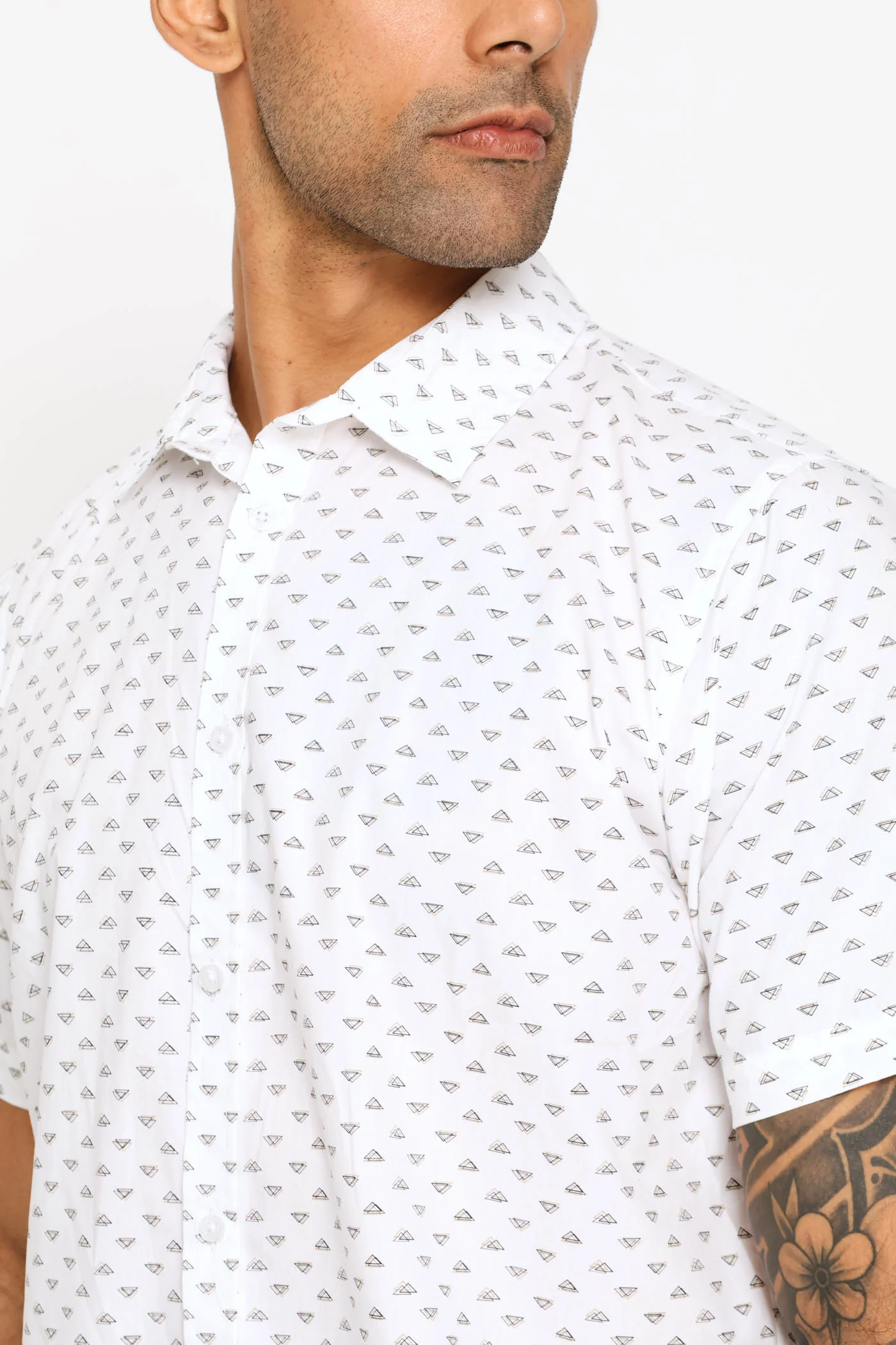 Triangle Print Regular Shirt - White - Image 2