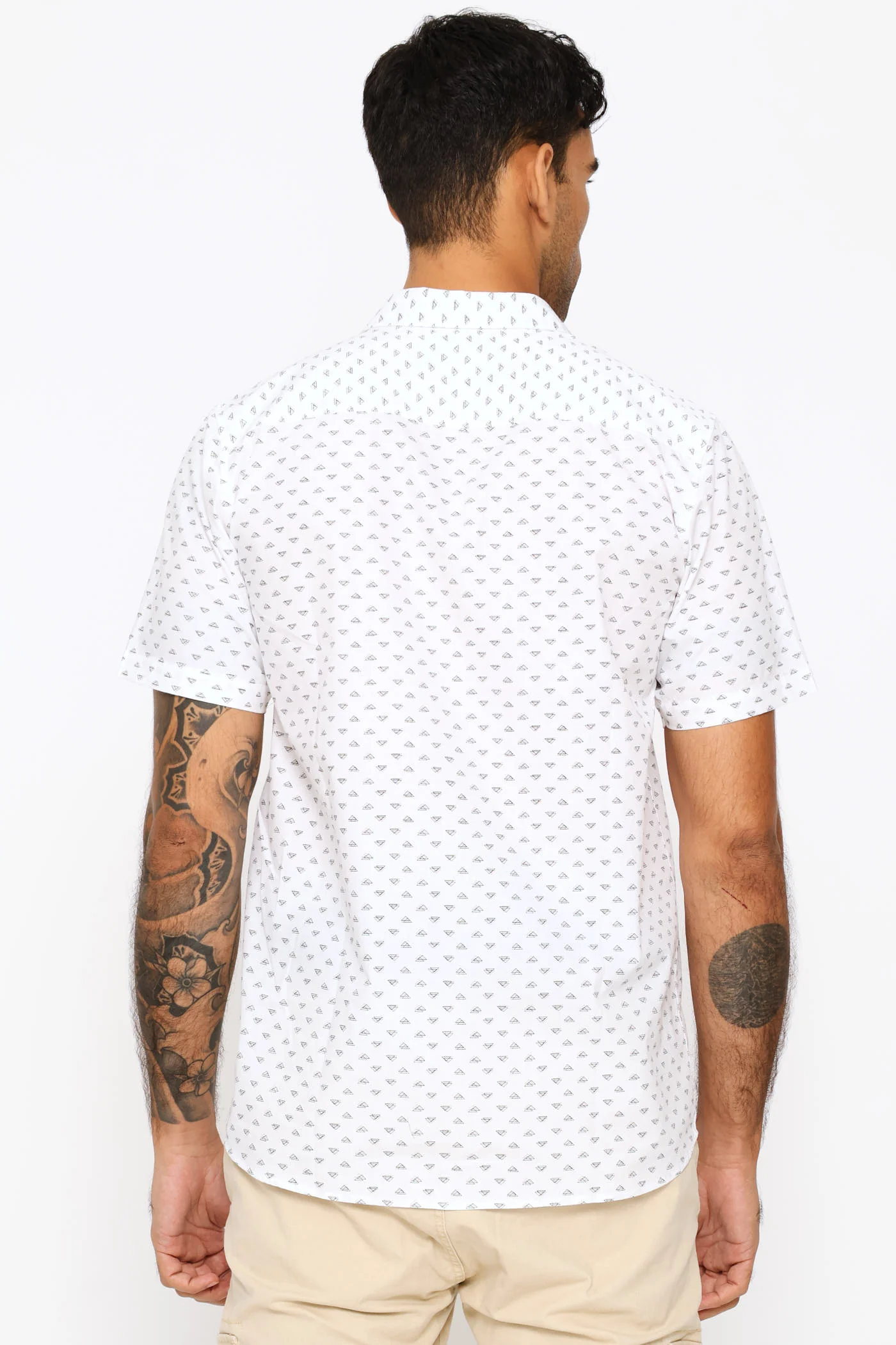 Triangle Print Regular Shirt - White - Image 4