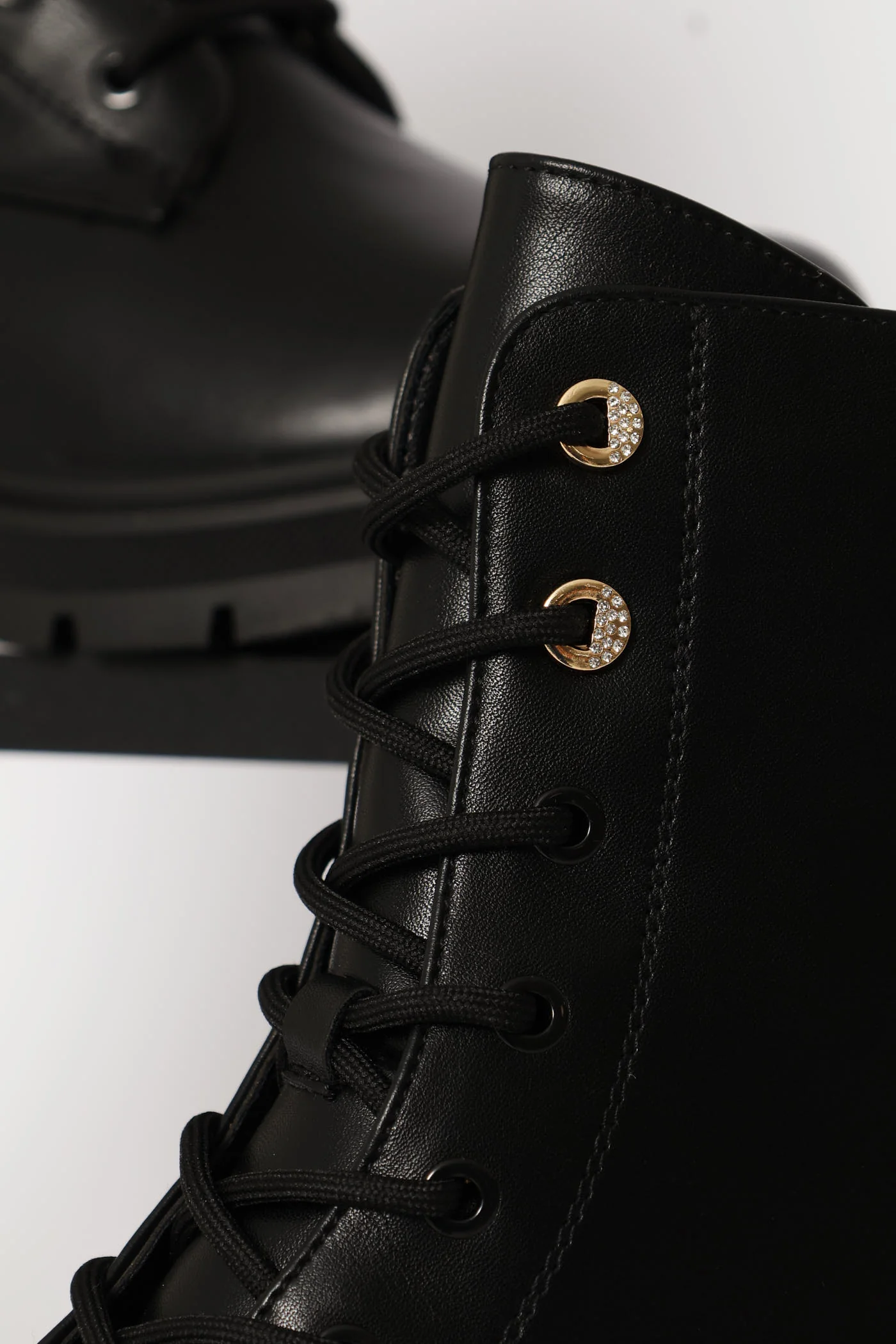 Trim Detail Combat Boot - Black - Image 4