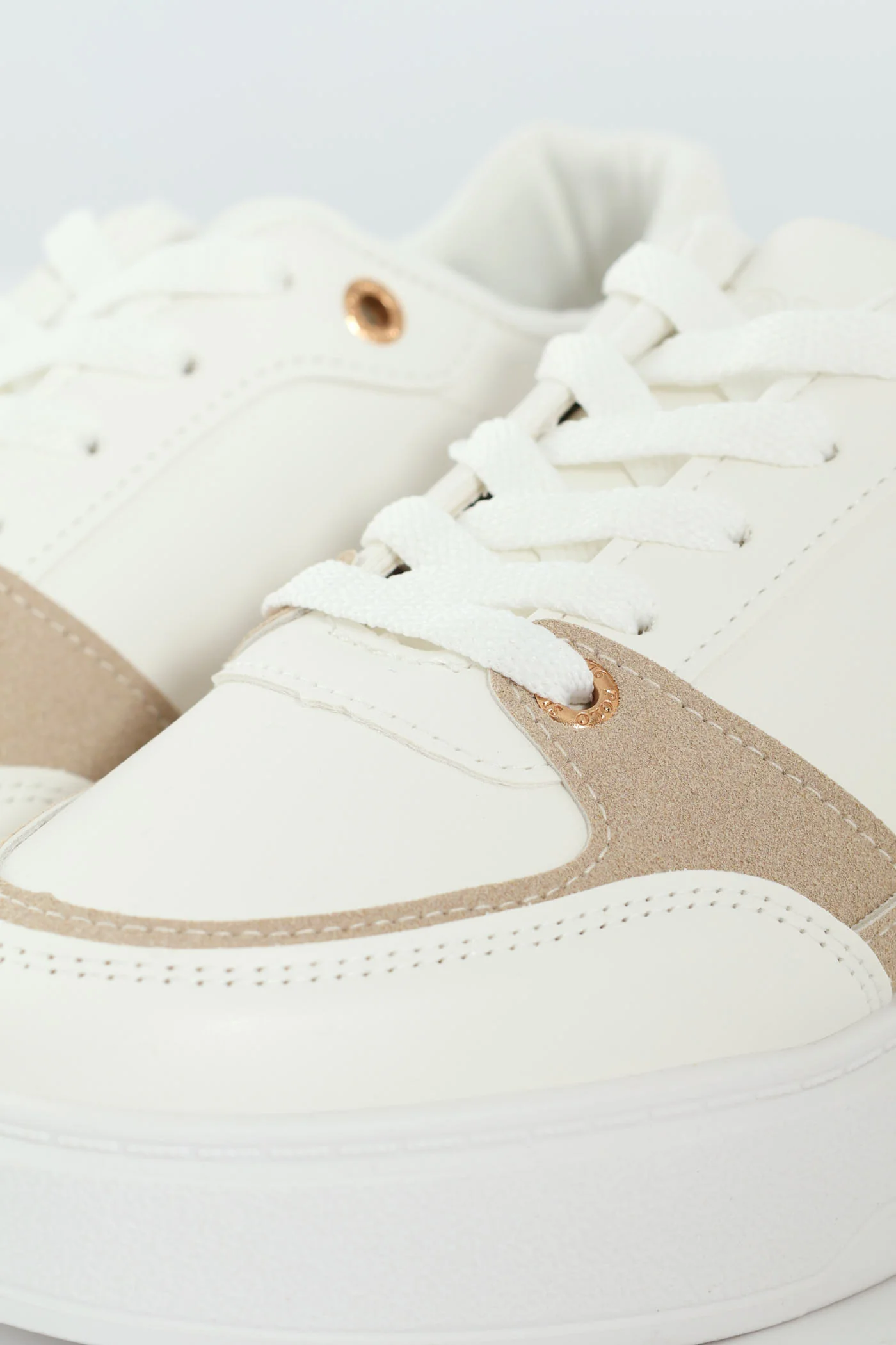 Trim Platform Lace Up Sneaker - White - Image 7