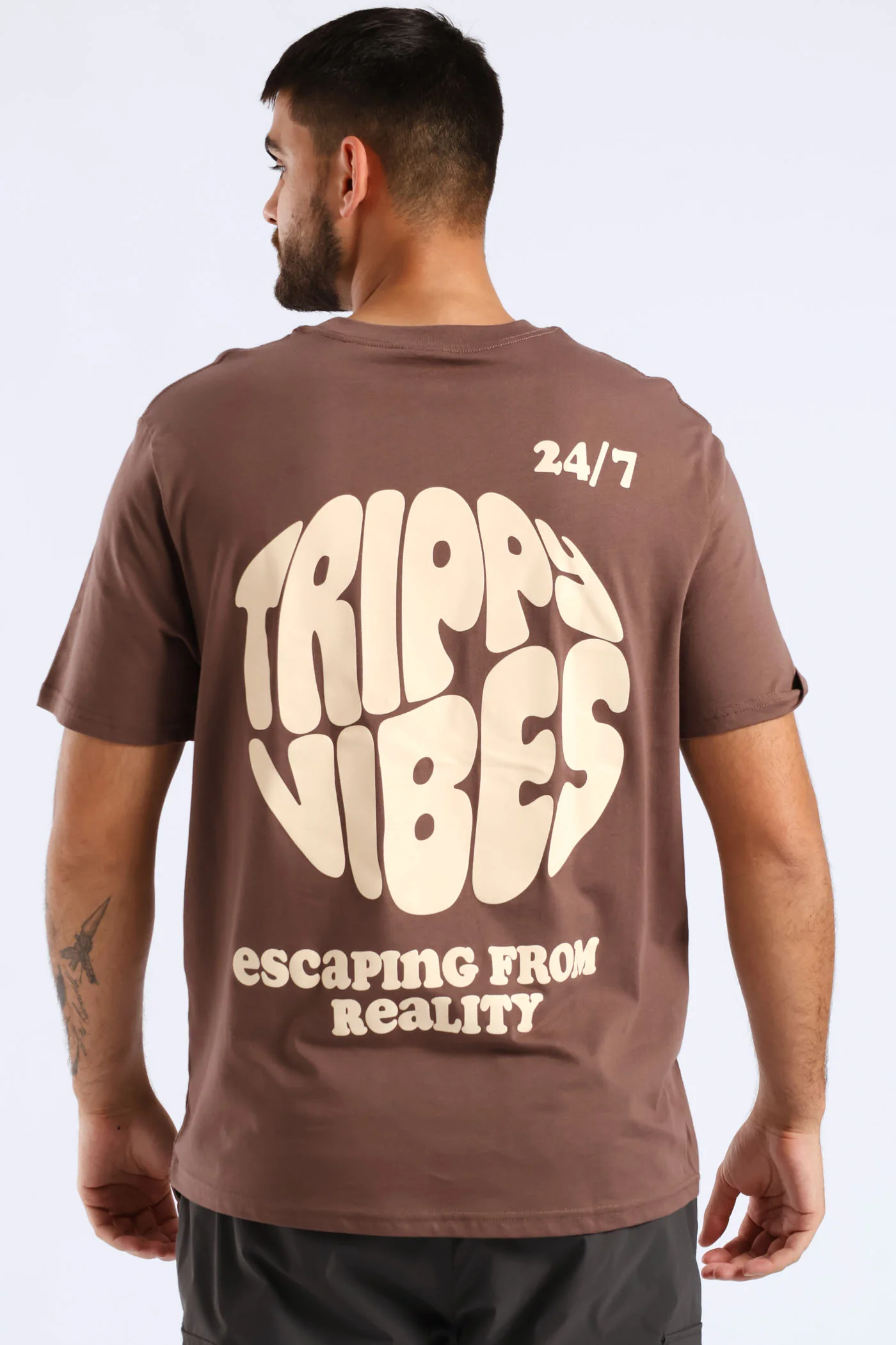 Trippy Vibes Print Tee - Brown - Image 2