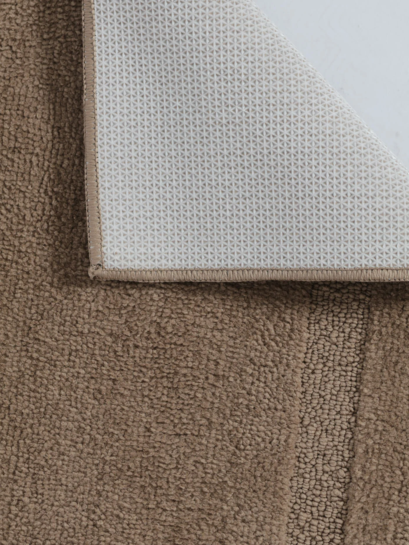 1400GSM Tufted Border Runner Bath Mat - Image 4