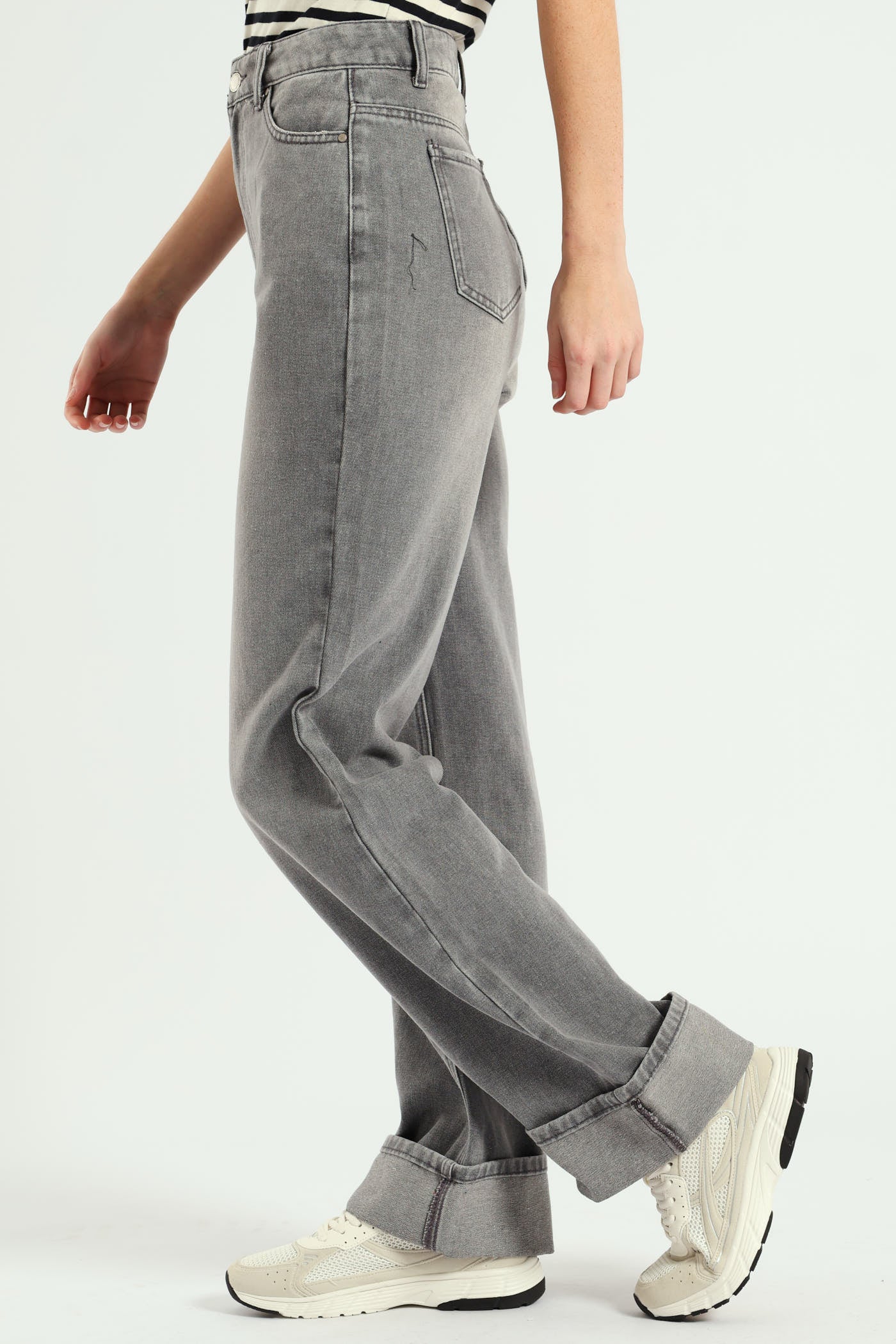 Turn Up Wide Leg Anklegrazer Jean - Dark Grey - Image 2