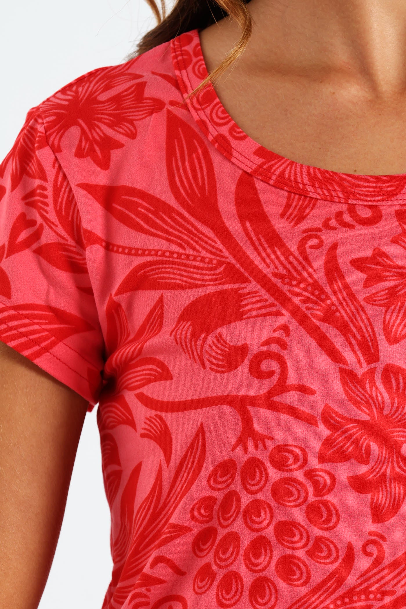 Two Tone Floral Print Pocket Tee - Red/Pink - Image 4