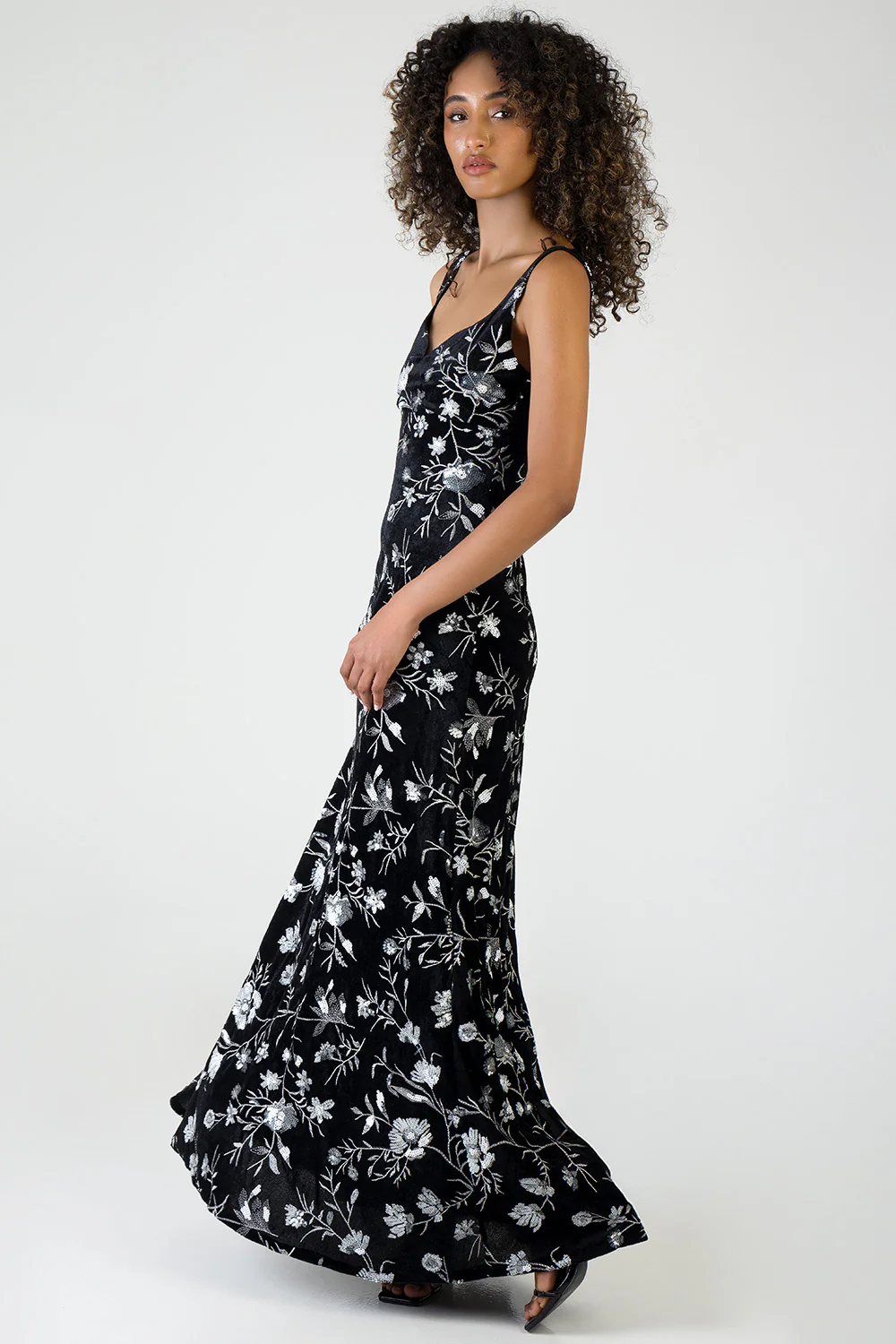 Underbust Cutline & Wide Strap Detail Maxi Dress - Black - Image 3