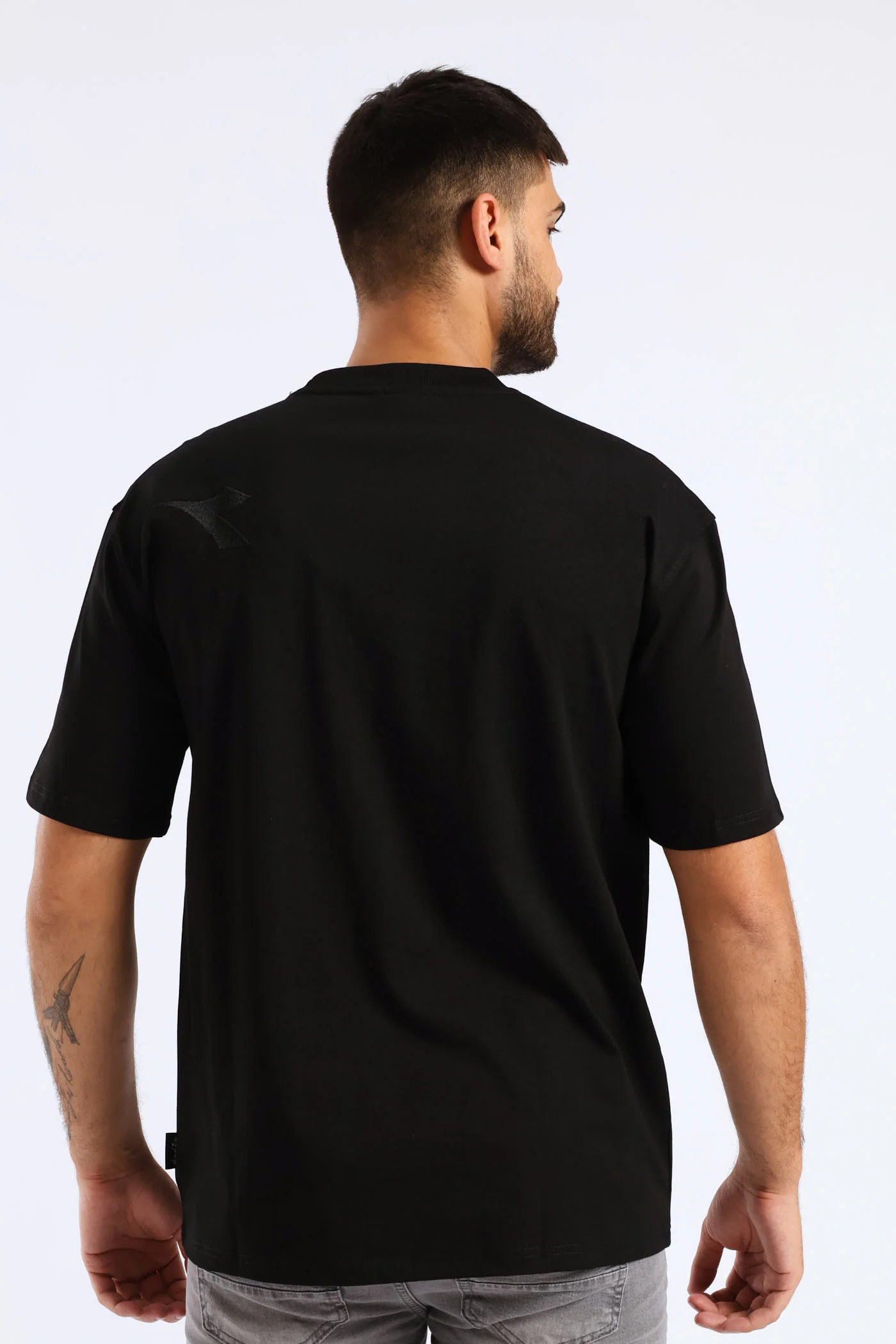 Urban T-Shirt - Black - Image 4